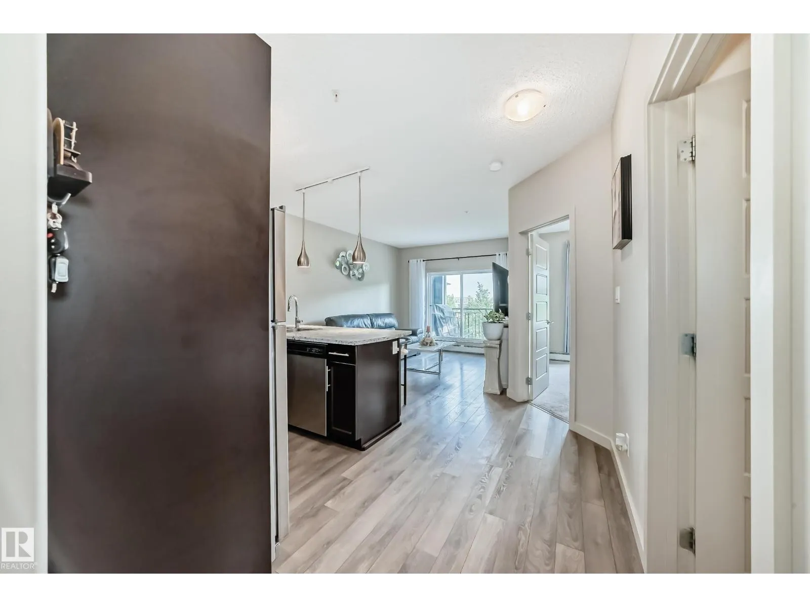 #327 508 Griesbach PR NW