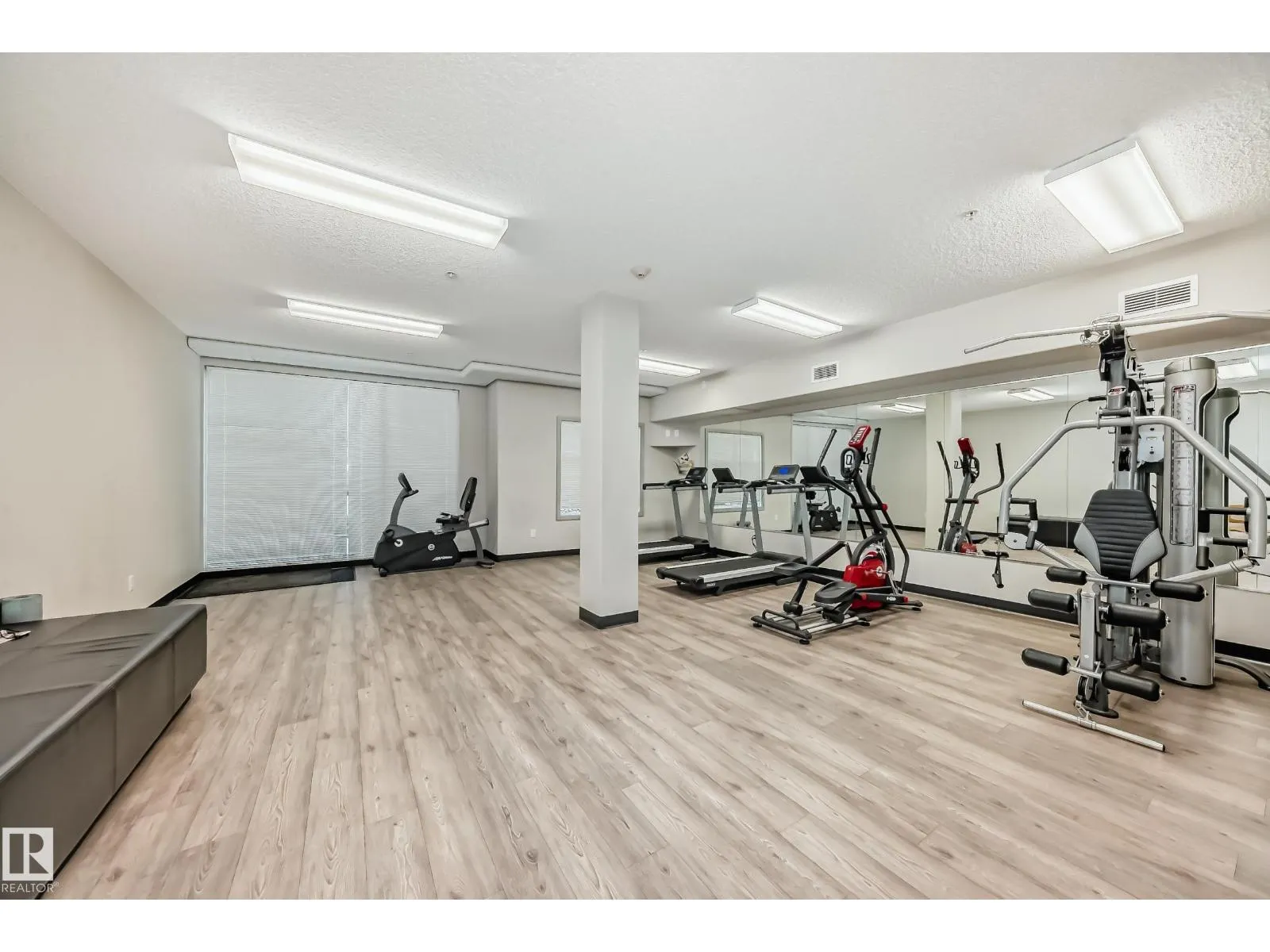 #327 508 Griesbach PR NW