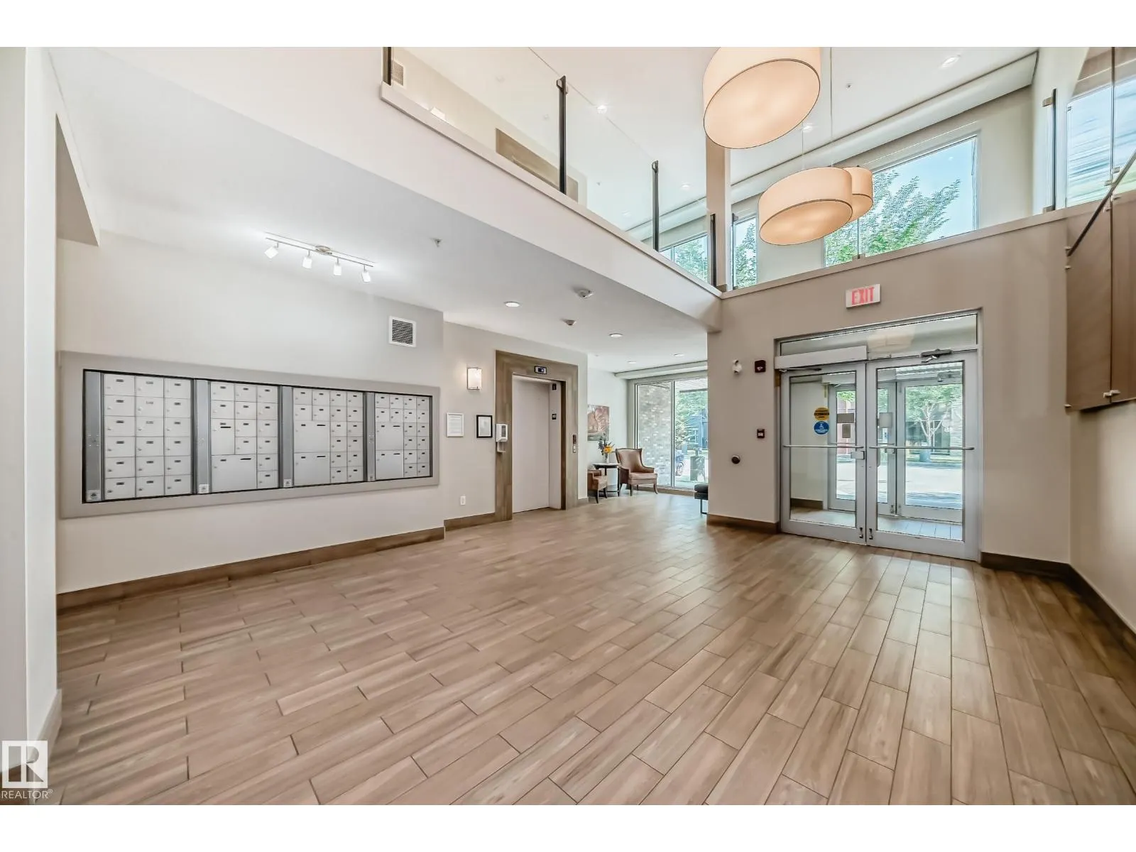 #327 508 Griesbach PR NW