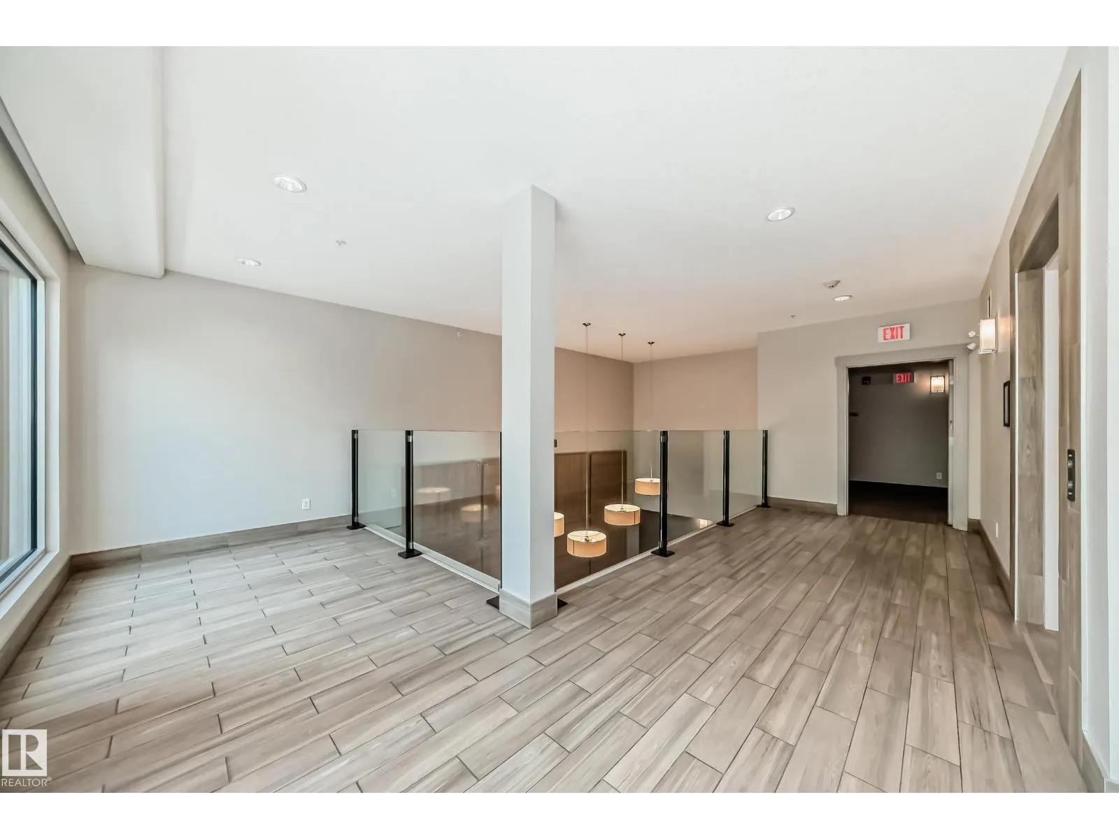 #327 508 Griesbach PR NW