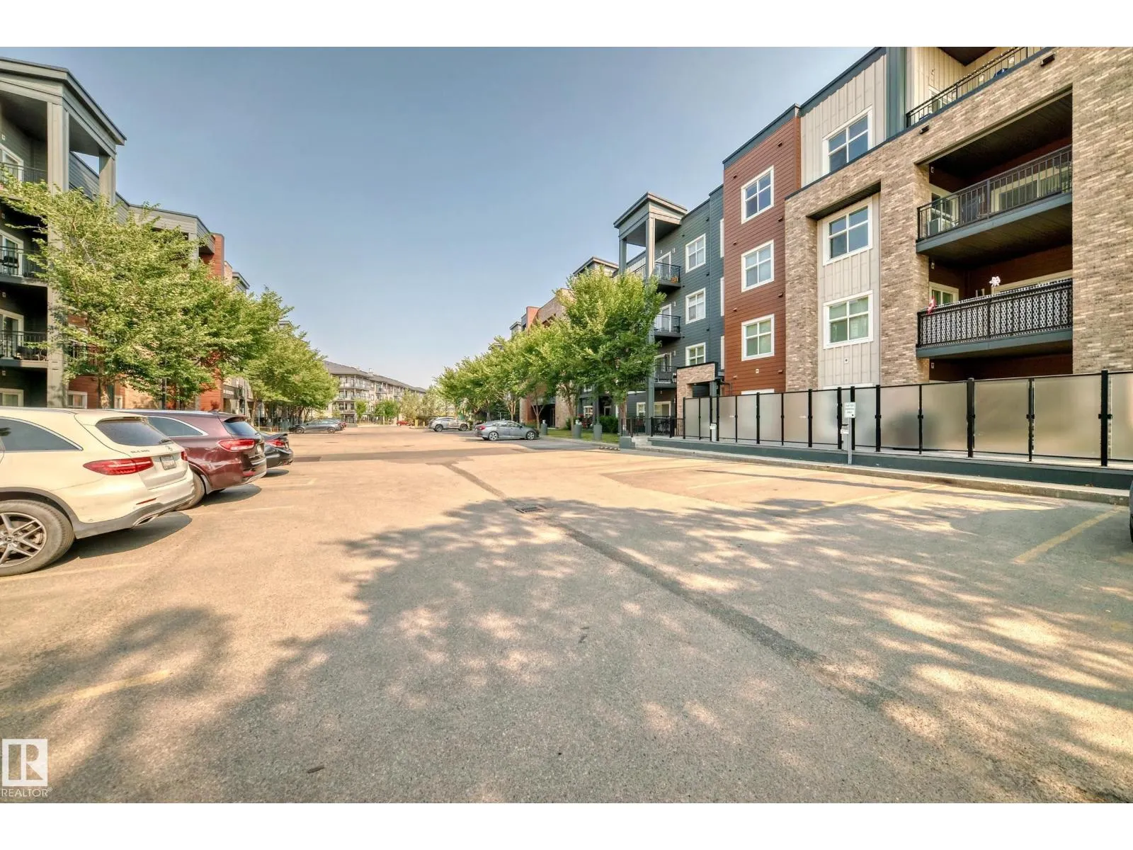 #327 508 Griesbach PR NW