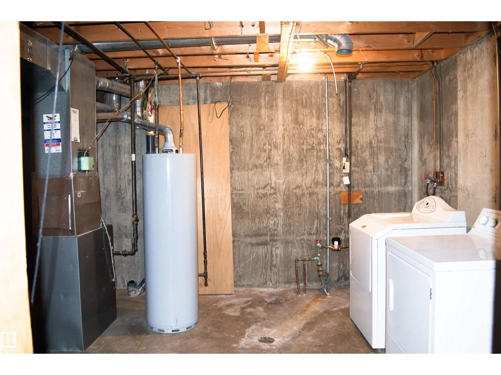 18241 84 AV NW