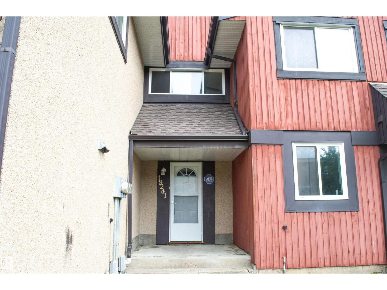 18241 84 AV NW