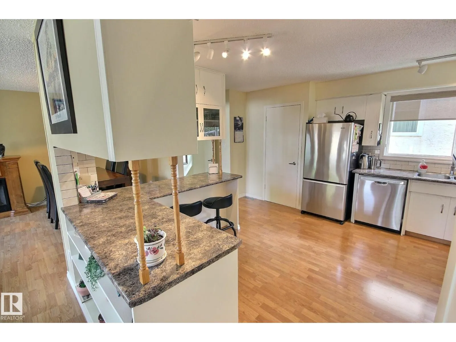 2 WASCANA ST