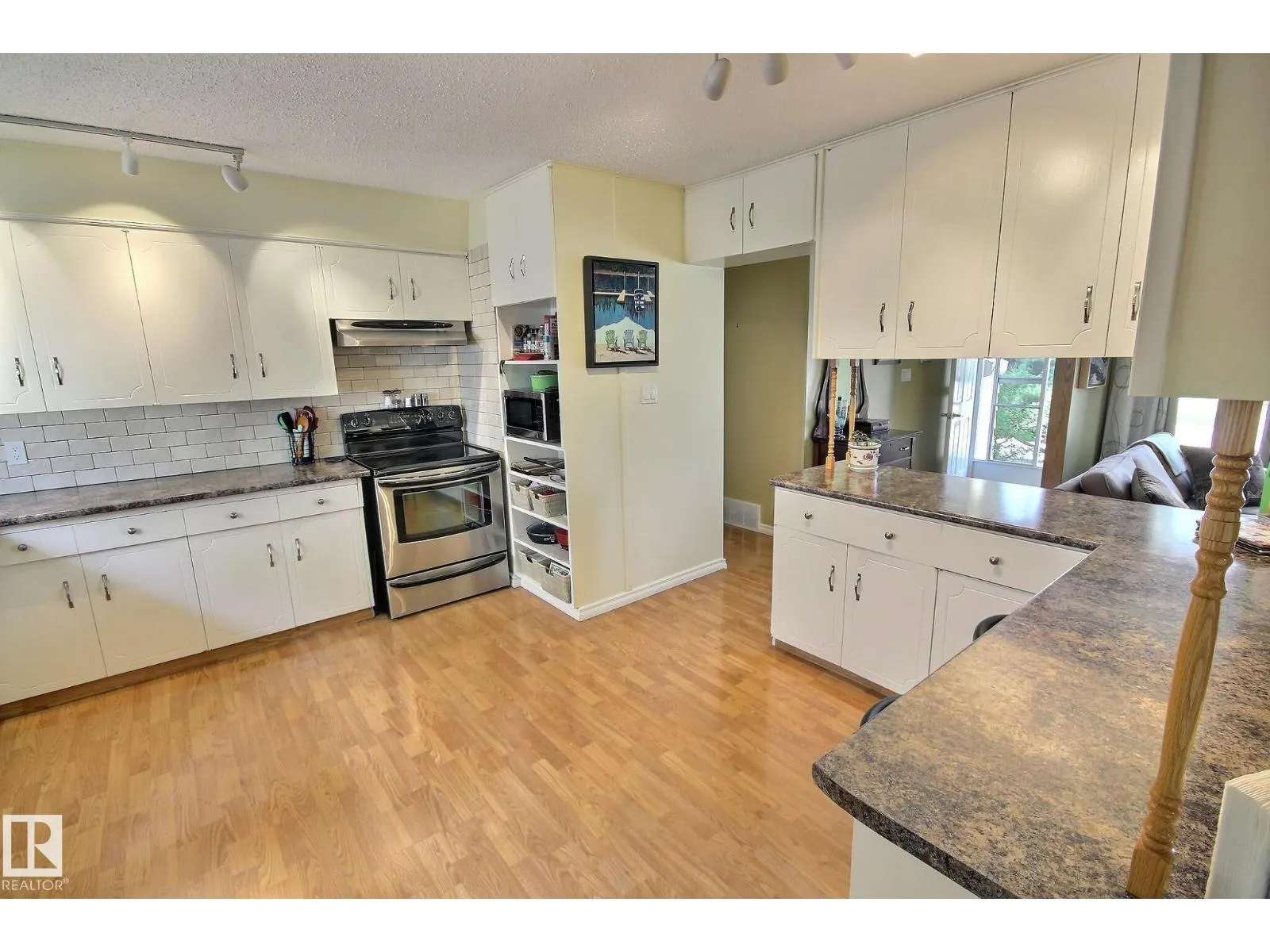 2 WASCANA ST