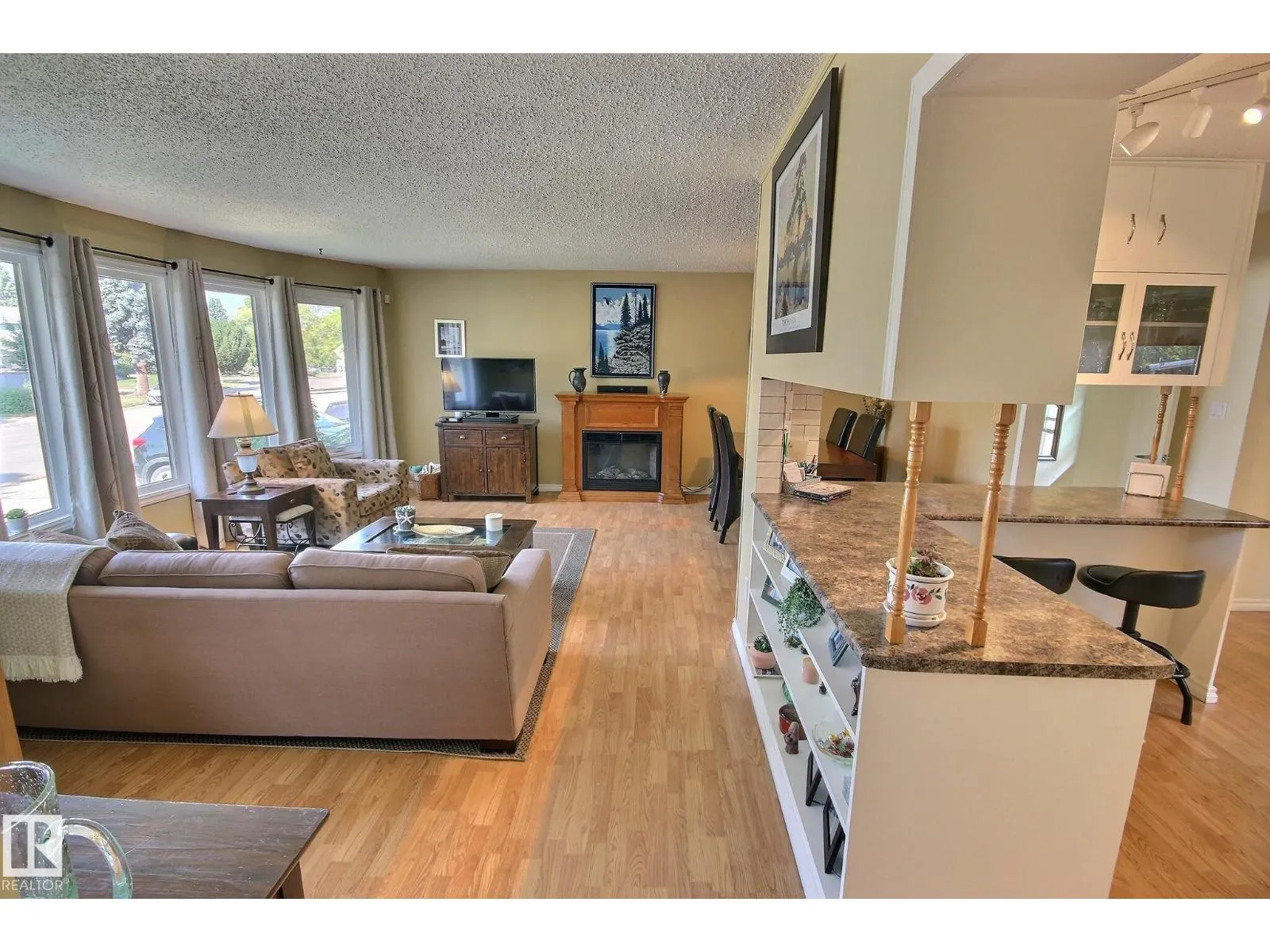 2 WASCANA ST