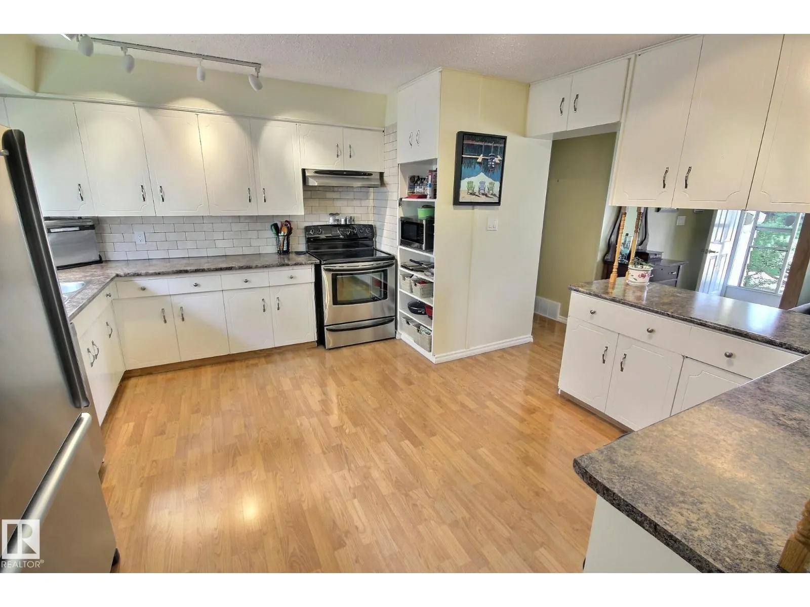 2 WASCANA ST