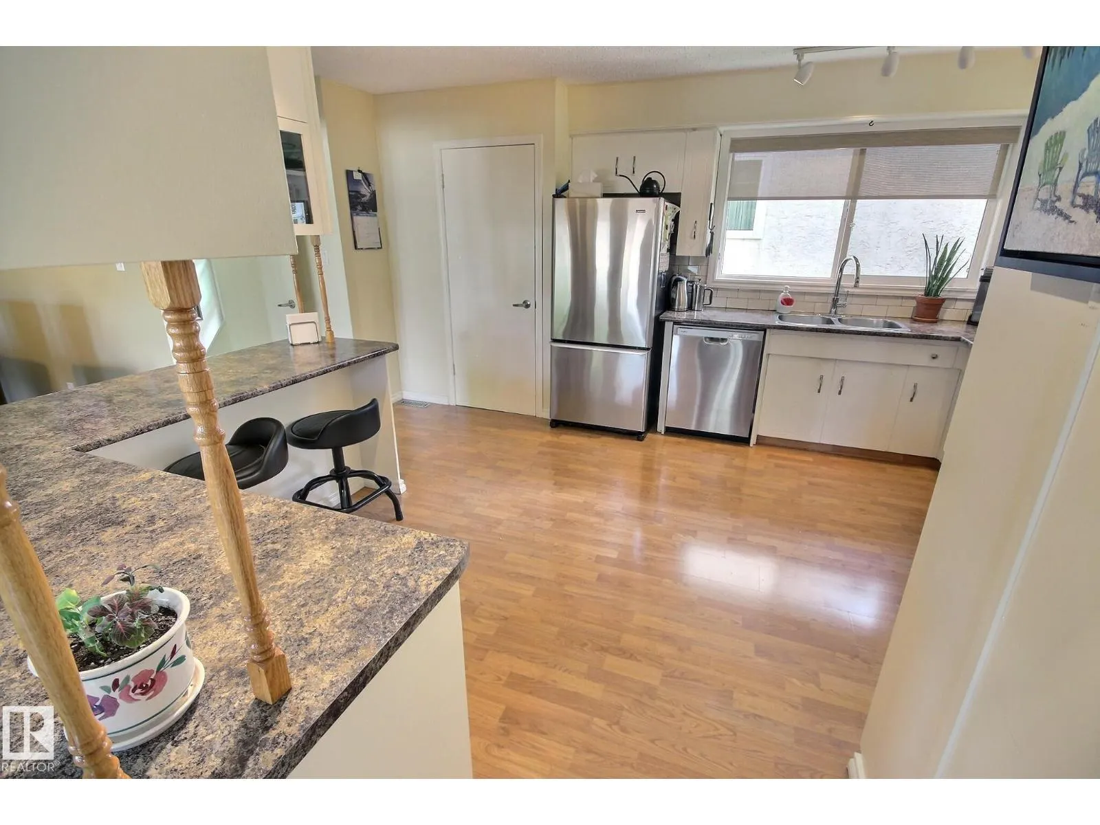 2 WASCANA ST