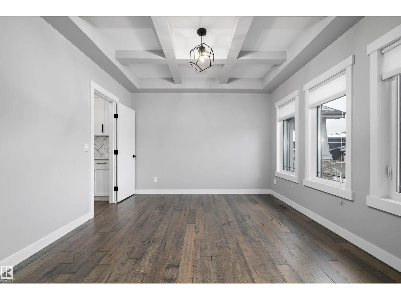 4229 VETERANS WY NW