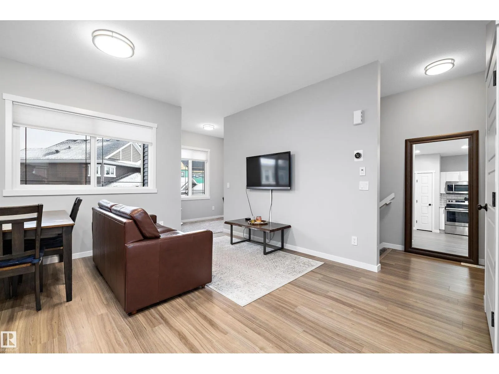 4229 VETERANS WY NW