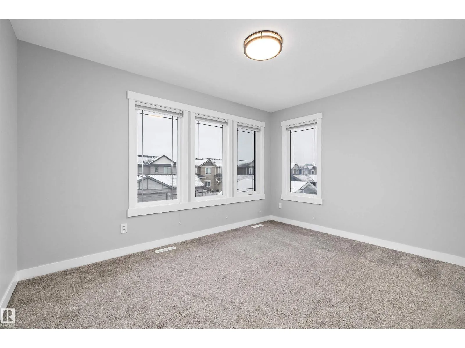 4229 VETERANS WY NW