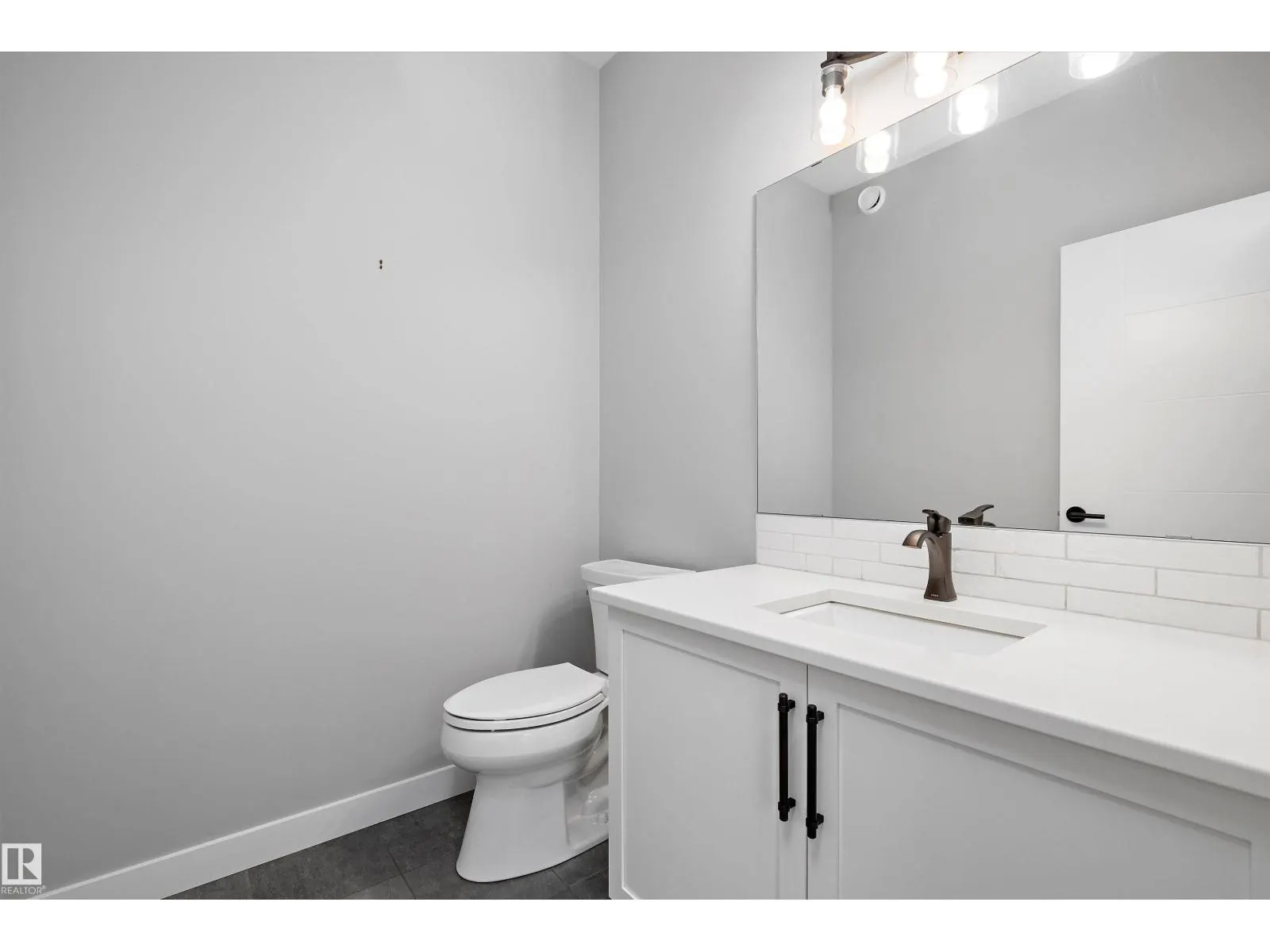 4229 VETERANS WY NW