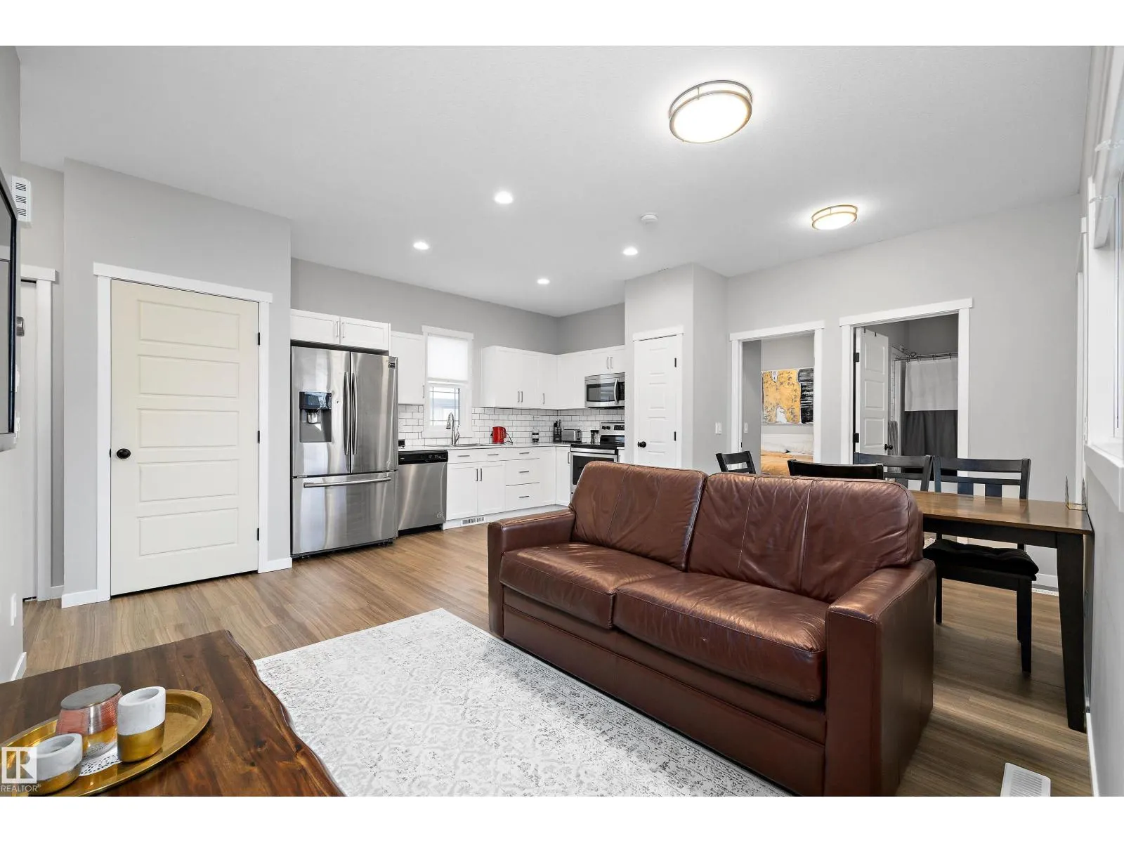 4229 VETERANS WY NW