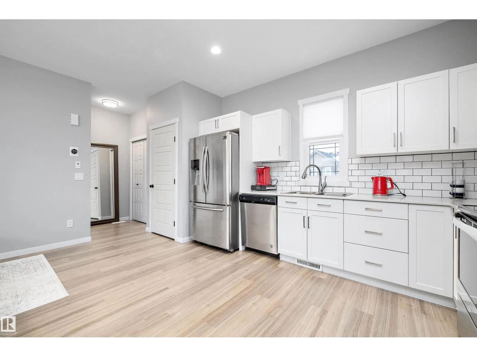 4229 VETERANS WY NW
