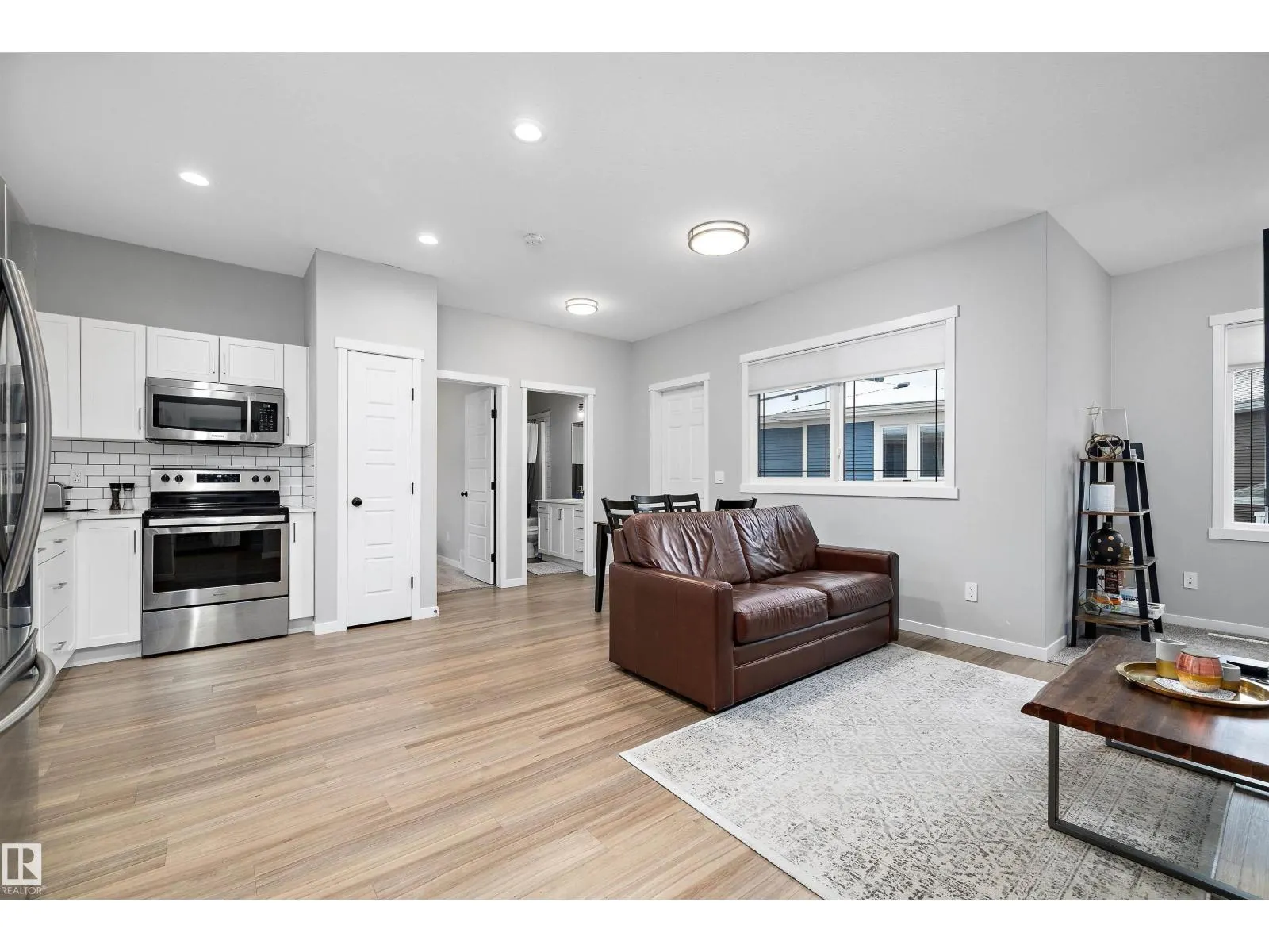 4229 VETERANS WY NW