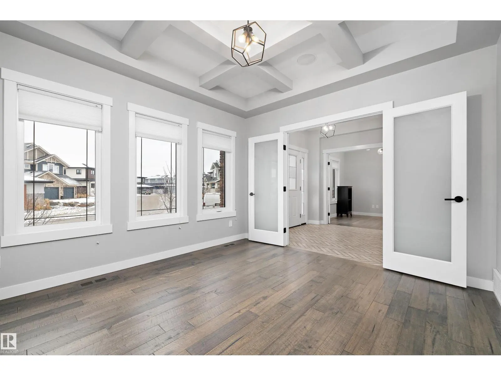 4229 VETERANS WY NW