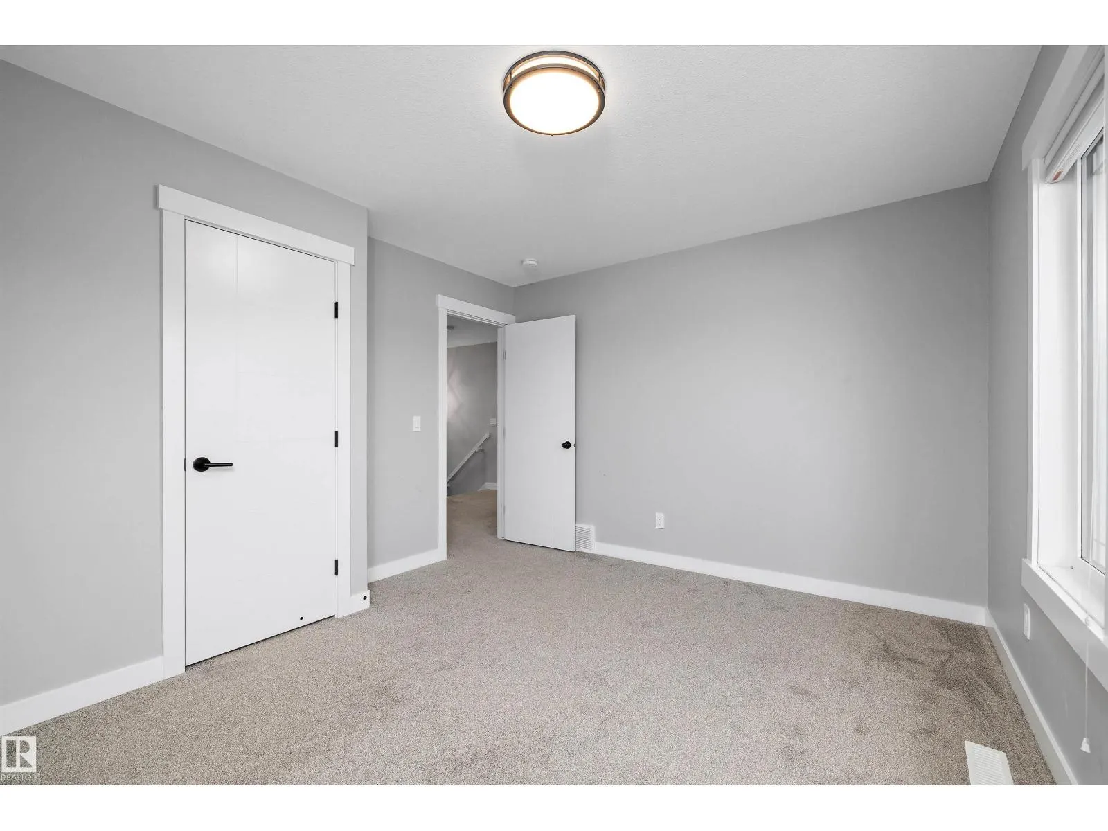 4229 VETERANS WY NW