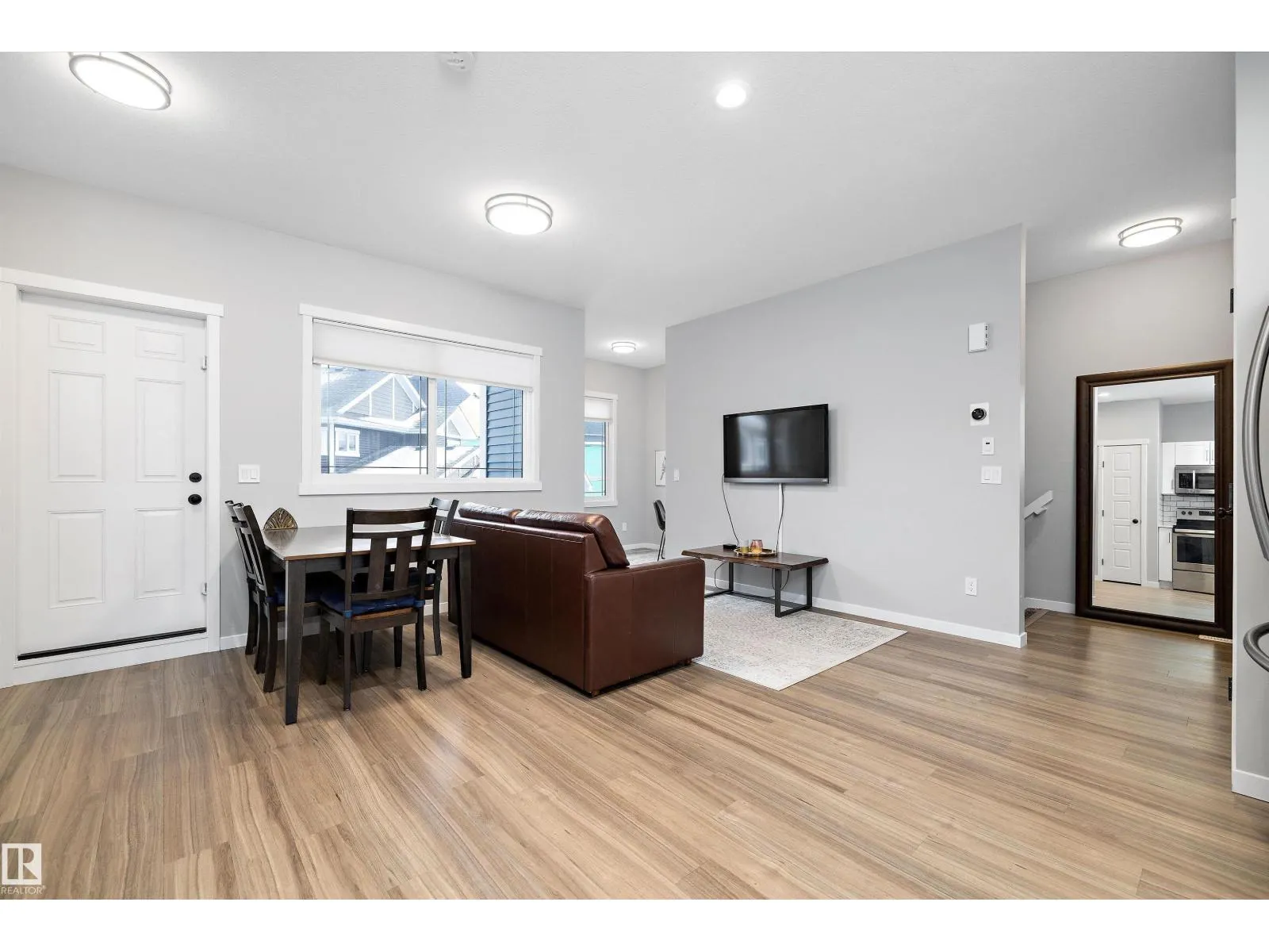 4229 VETERANS WY NW