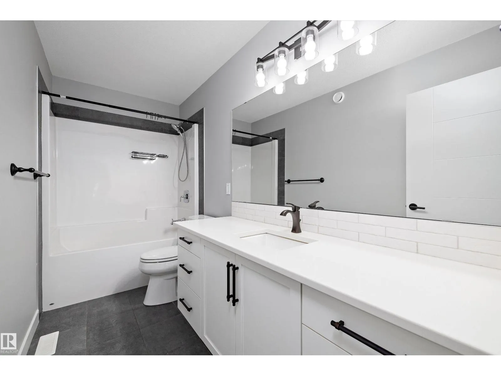 4229 VETERANS WY NW