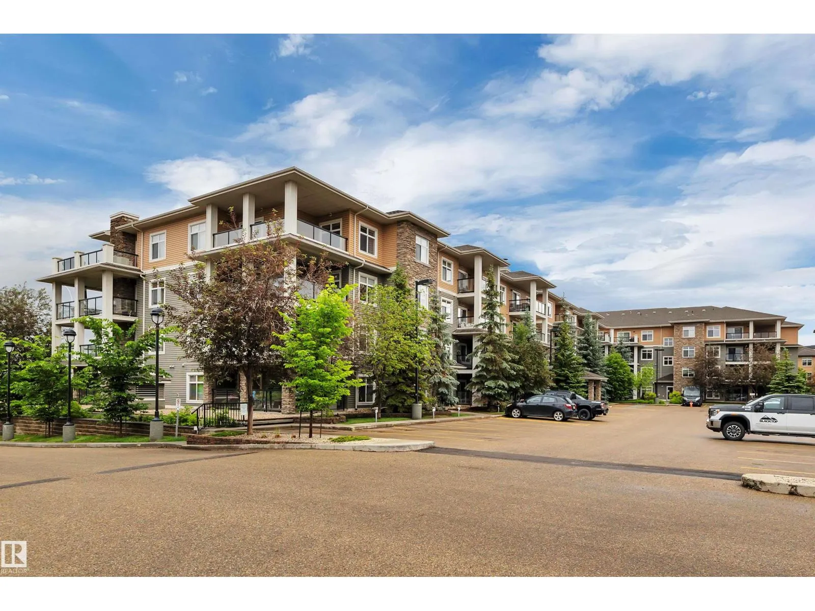 #261 11517 ELLERSLIE RD SW