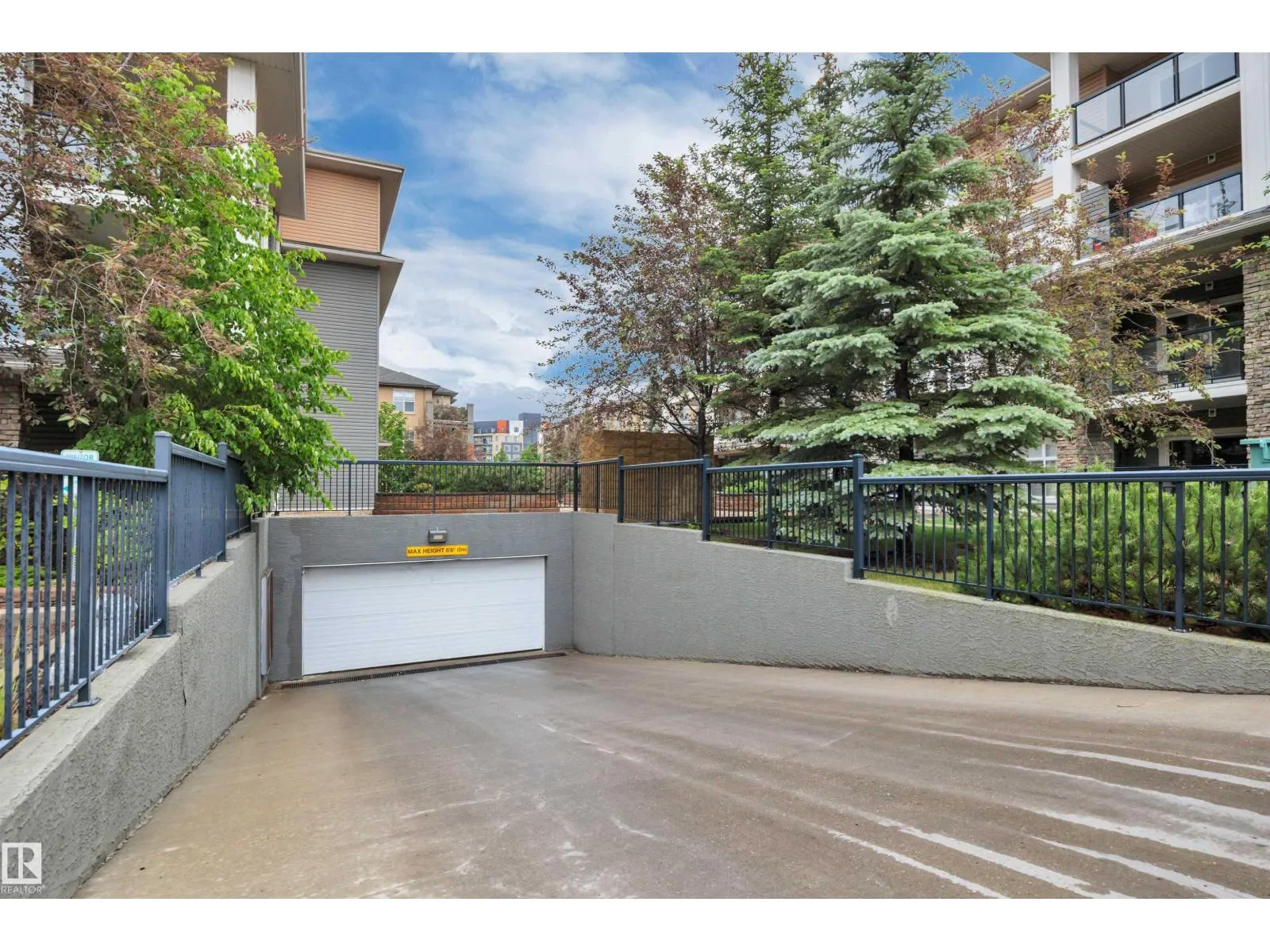 #261 11517 ELLERSLIE RD SW