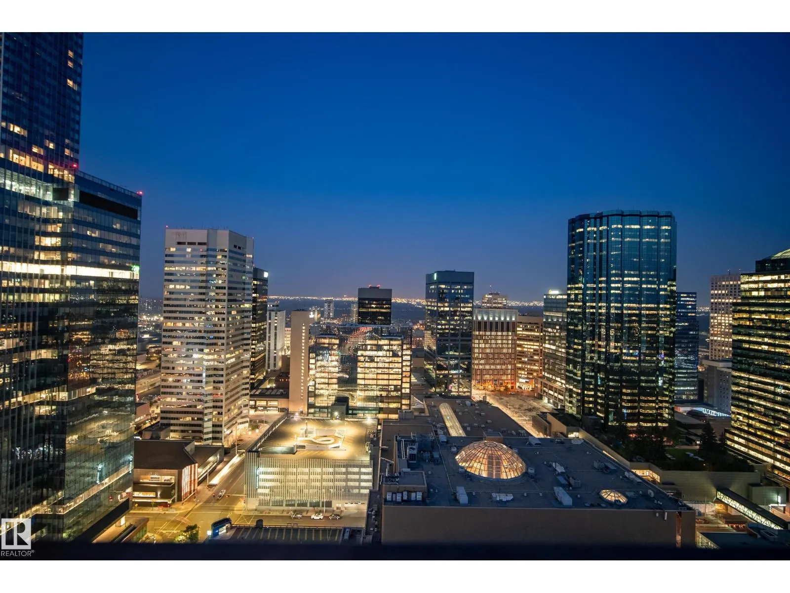 #2901 10238 103 ST NW