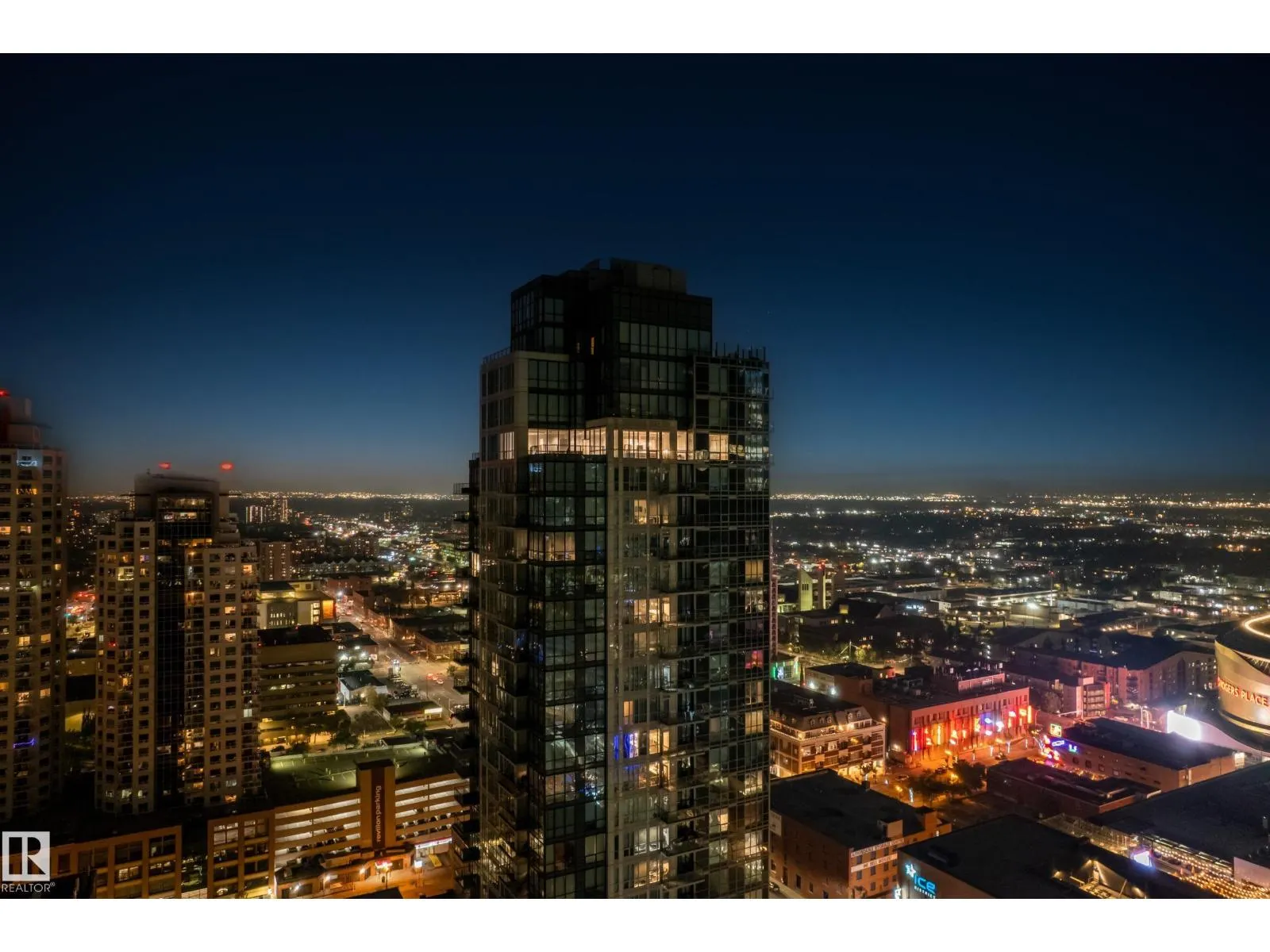 #2901 10238 103 ST NW