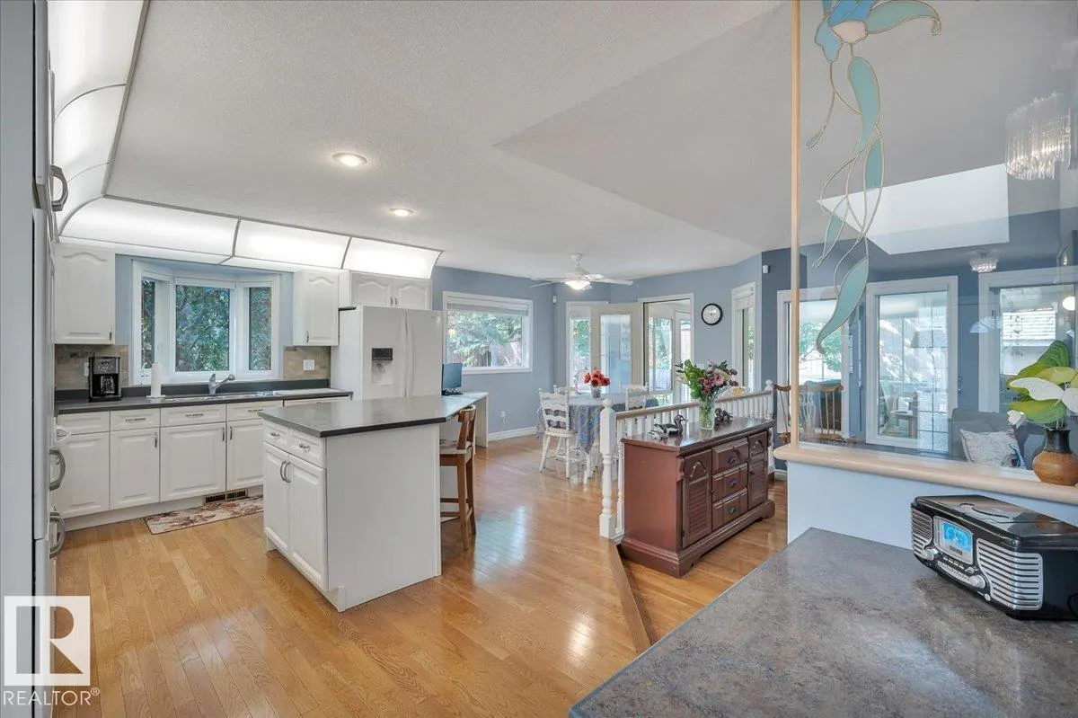 312 BURTON RD NW