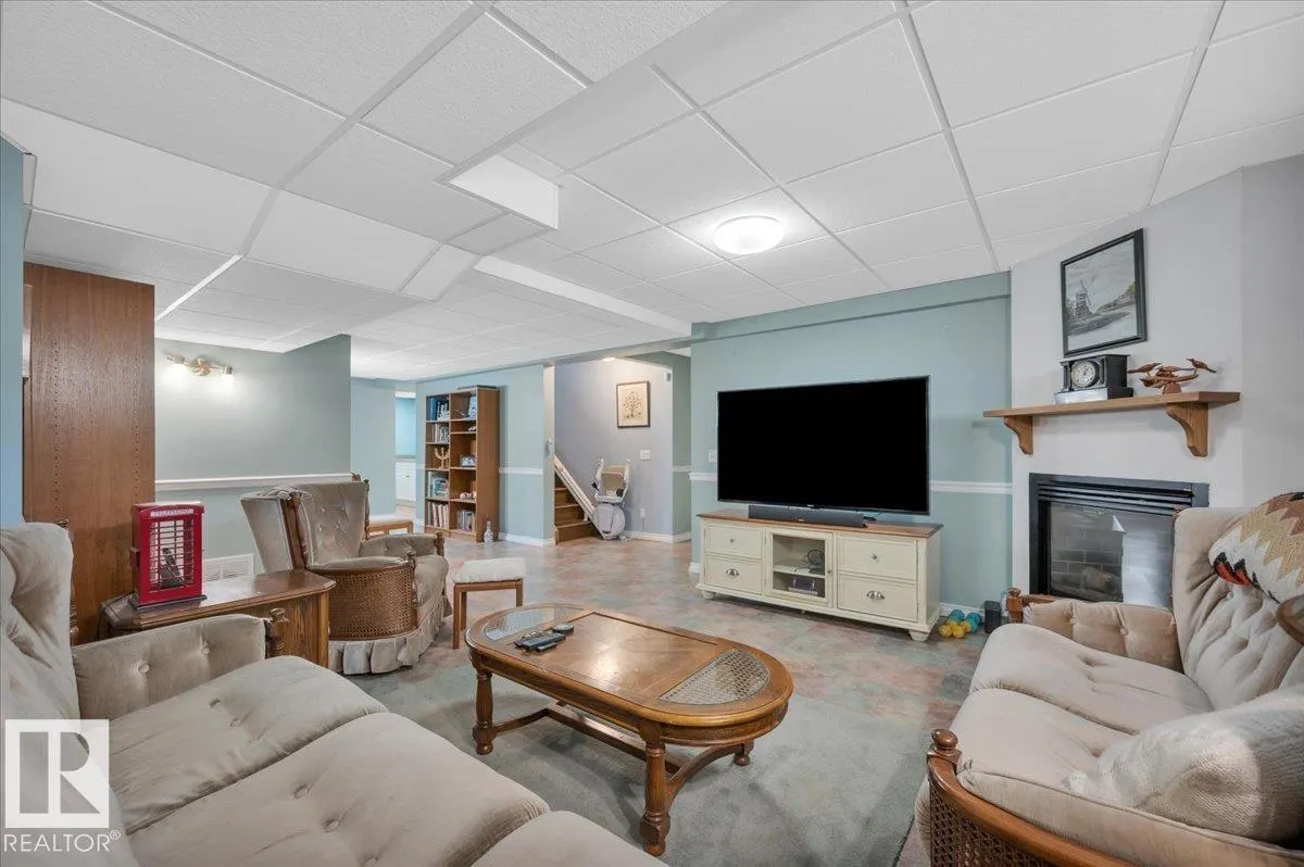 312 BURTON RD NW