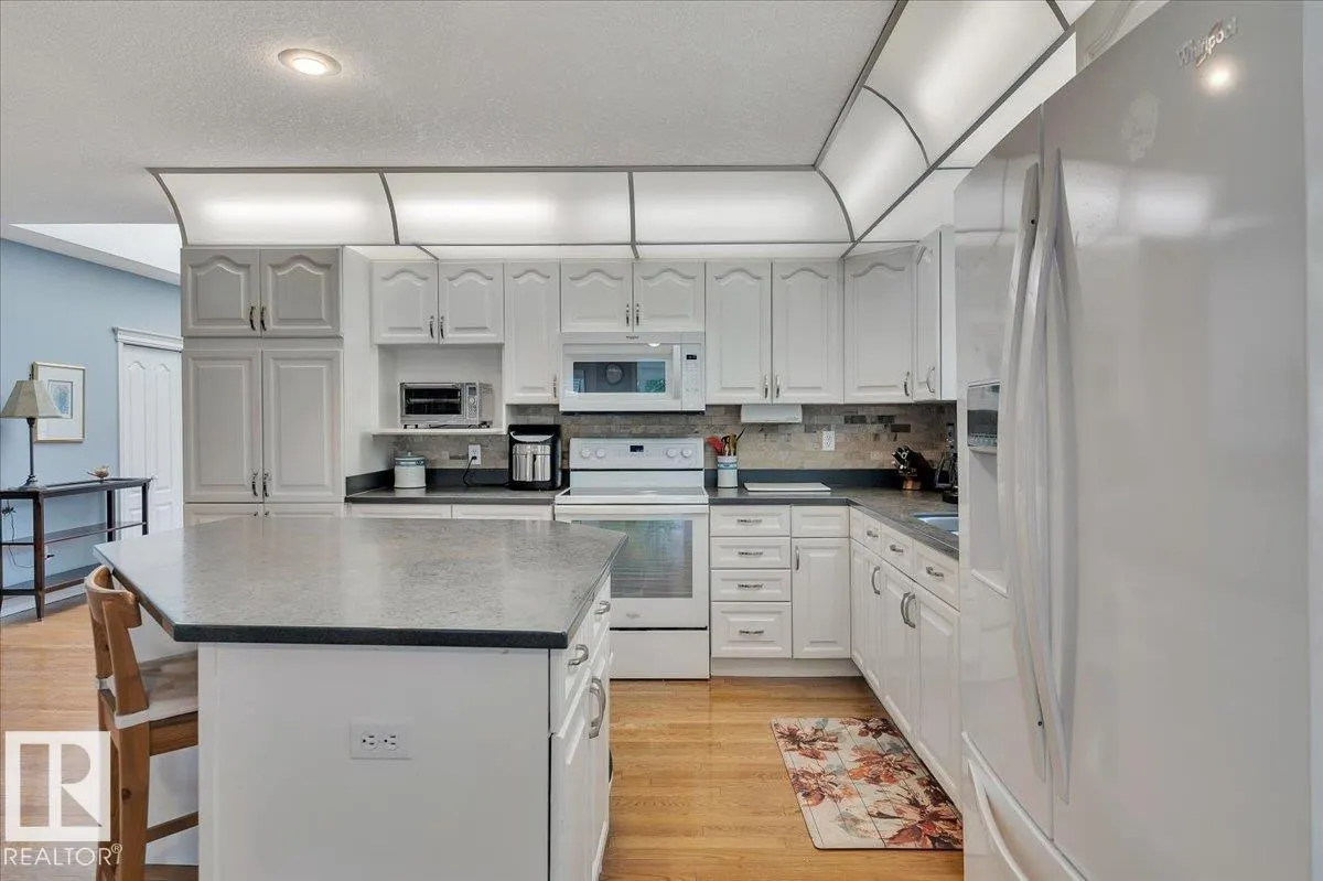 312 BURTON RD NW