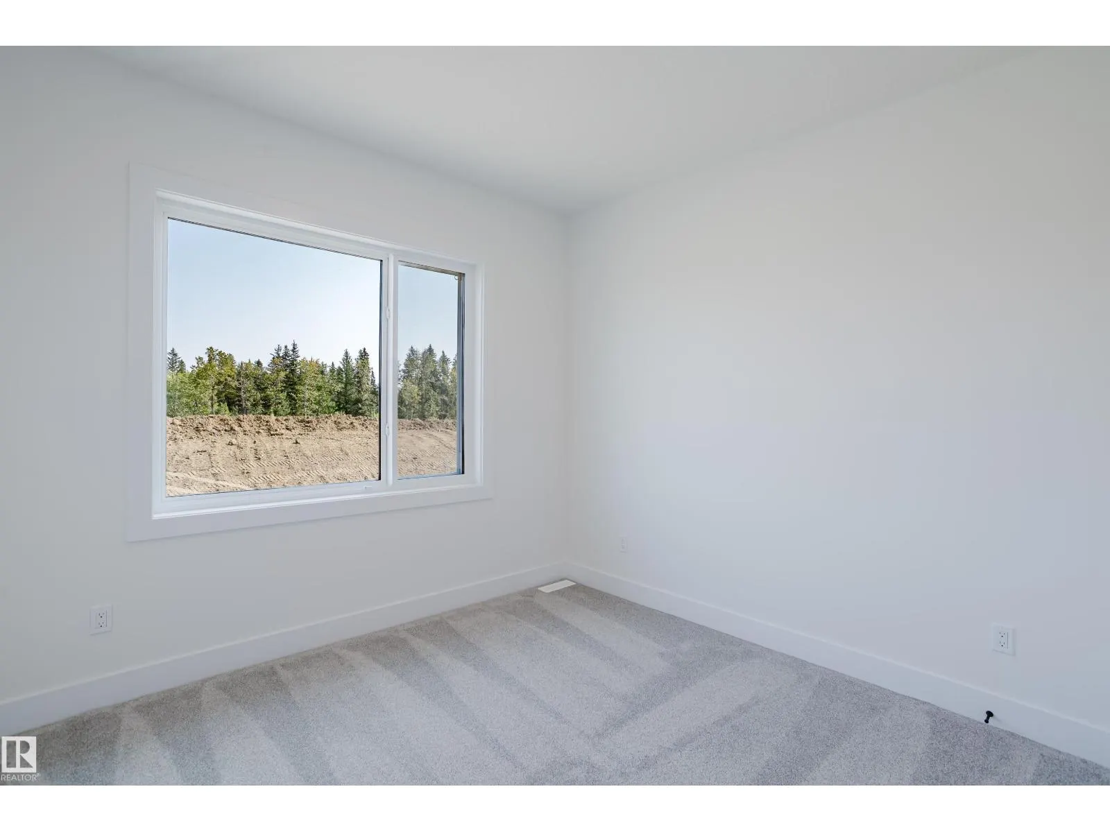 55 RENWYCK PL