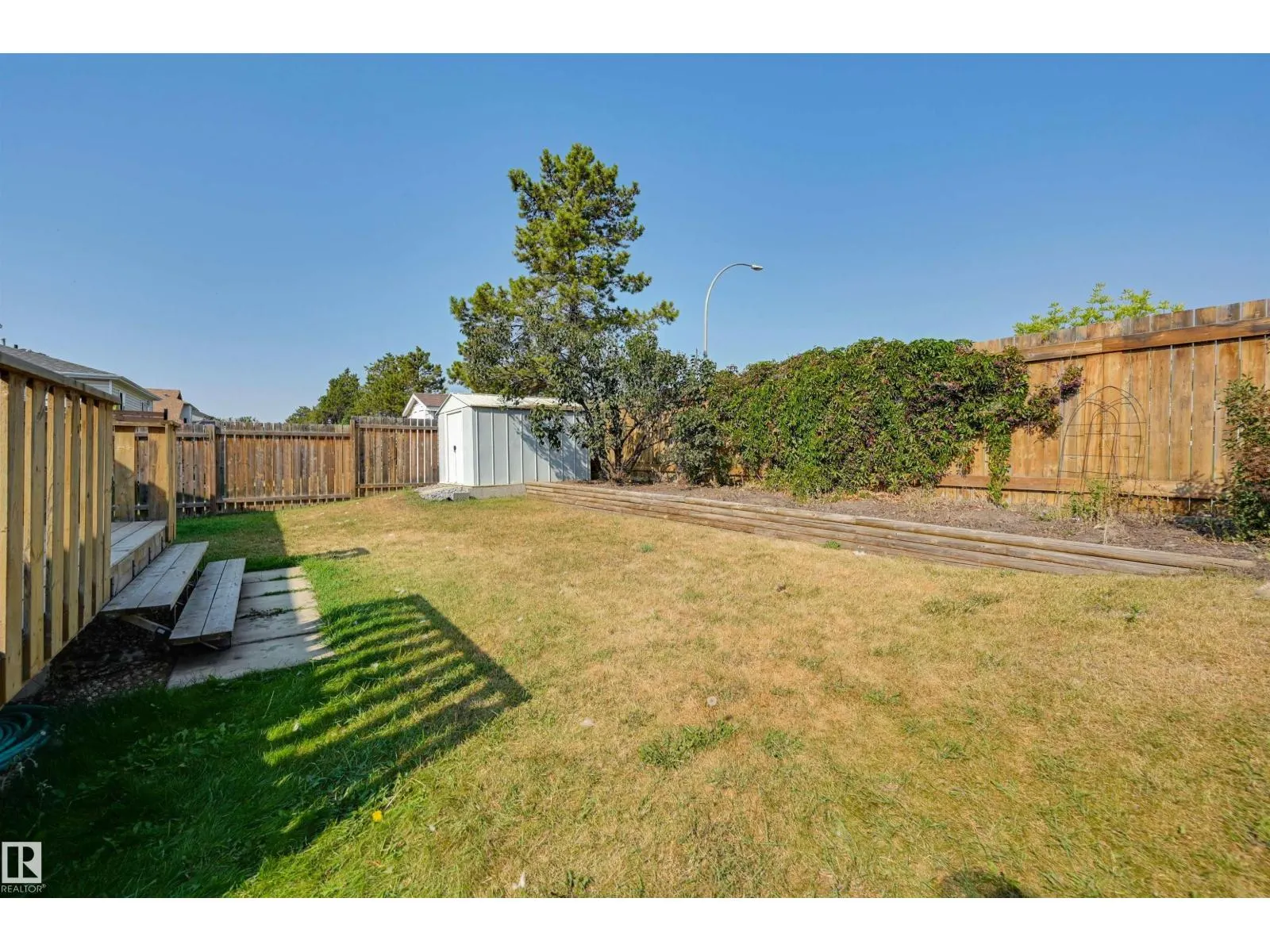 1928 152 AV NW