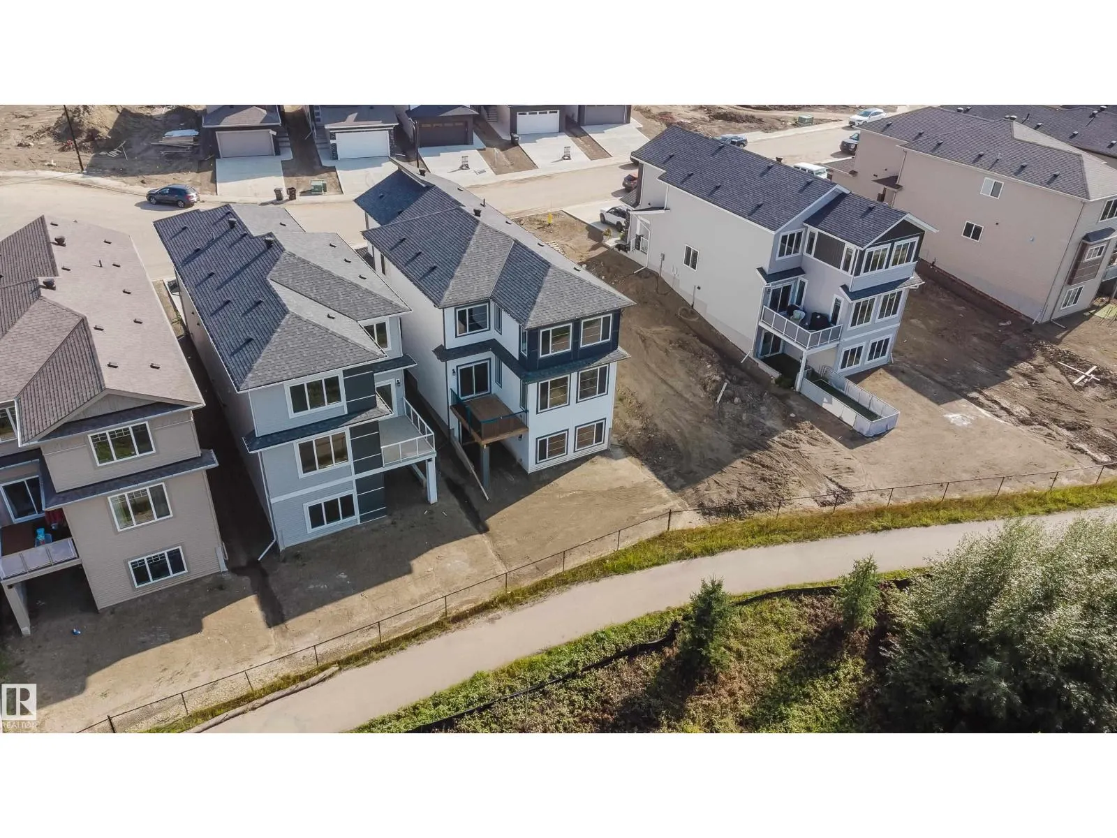 69 MEADOWGROVE LN