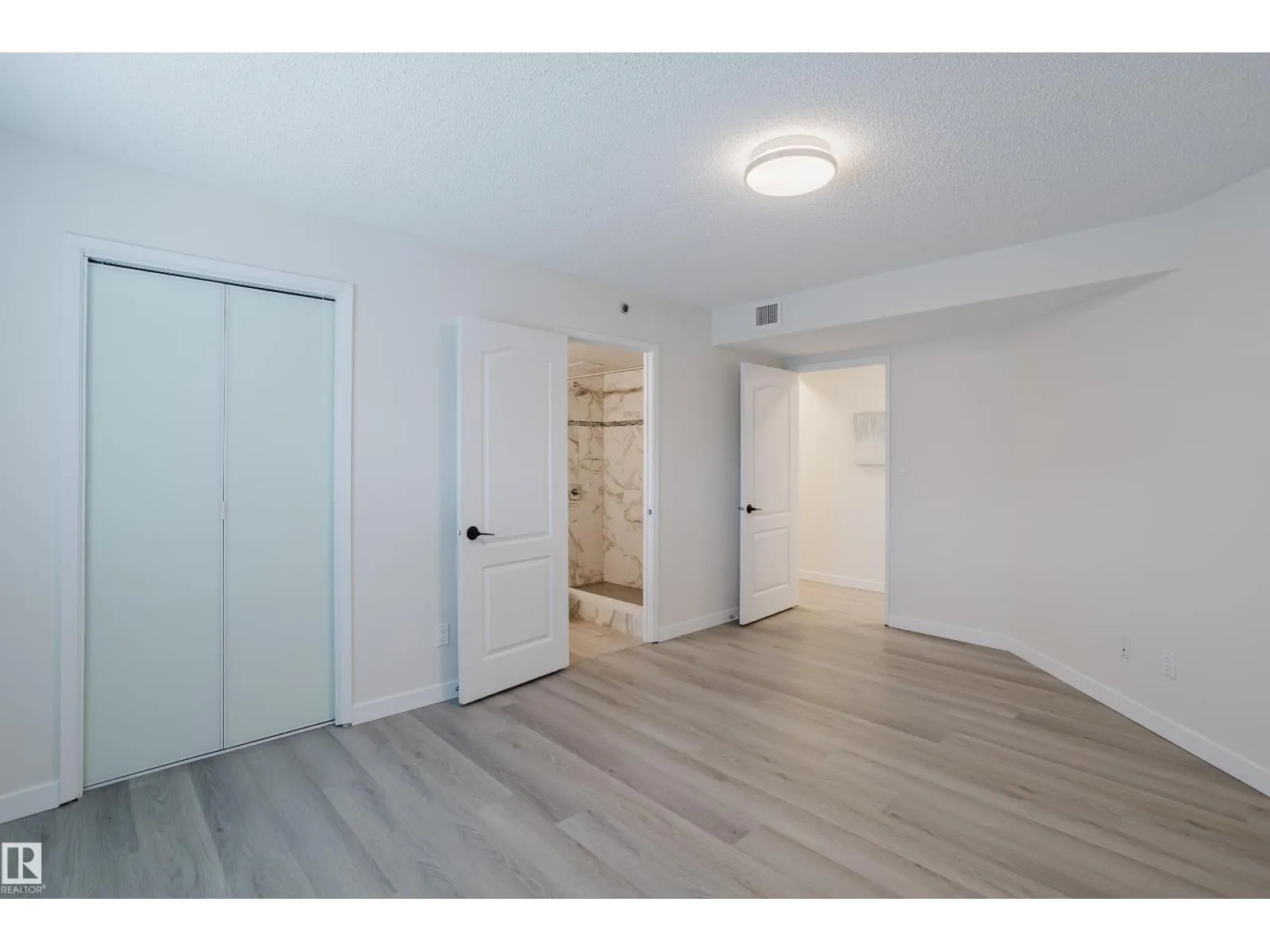#304 10130 114 ST NW