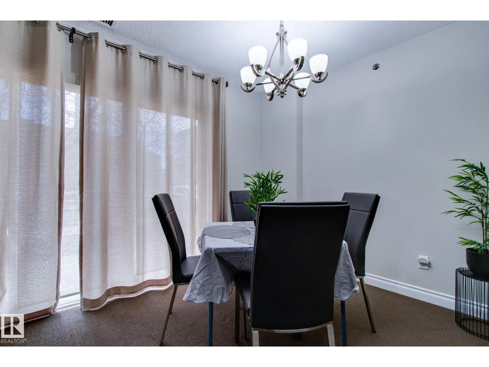 #304 10130 114 ST NW