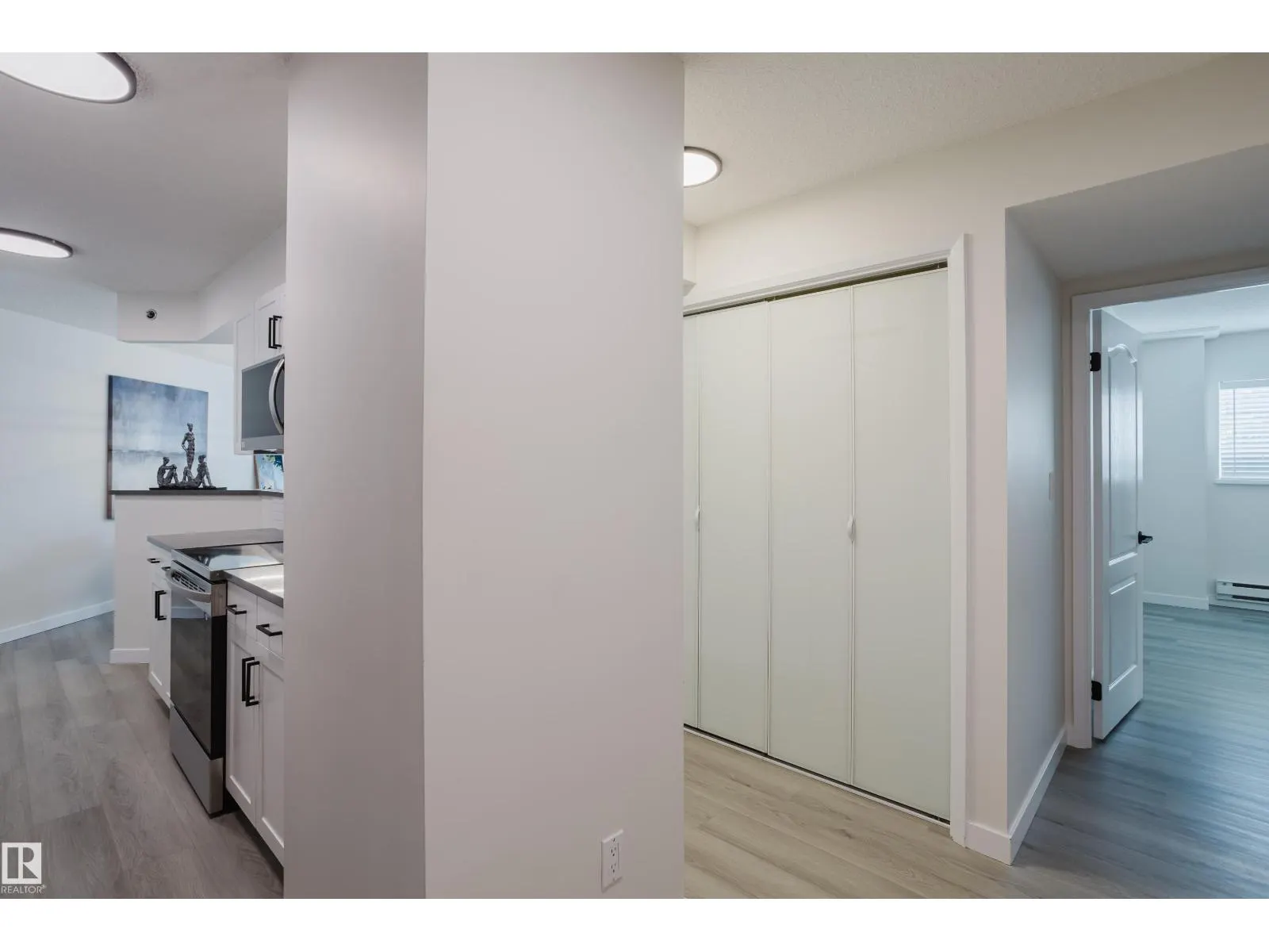 #304 10130 114 ST NW