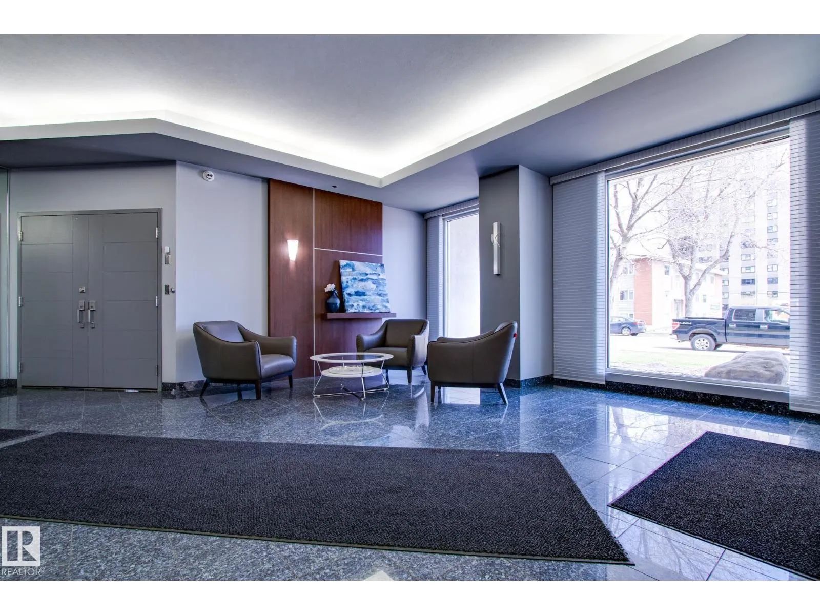 #304 10130 114 ST NW