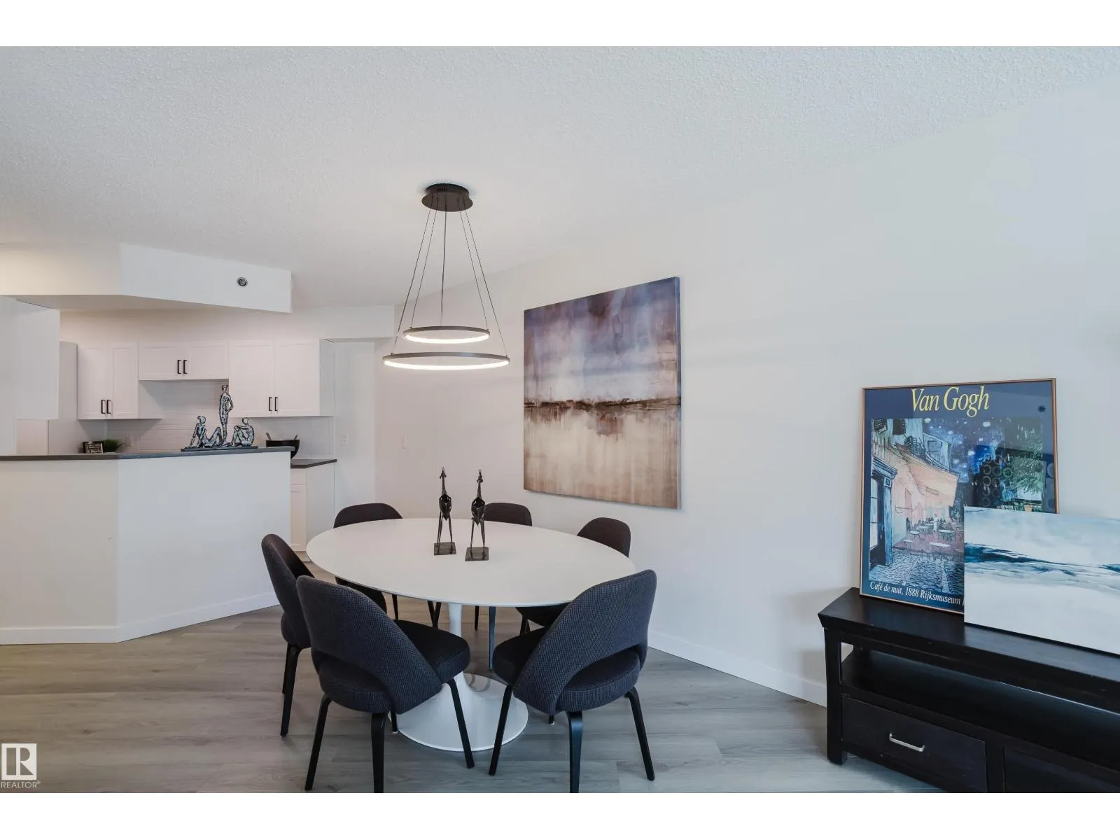 #304 10130 114 ST NW