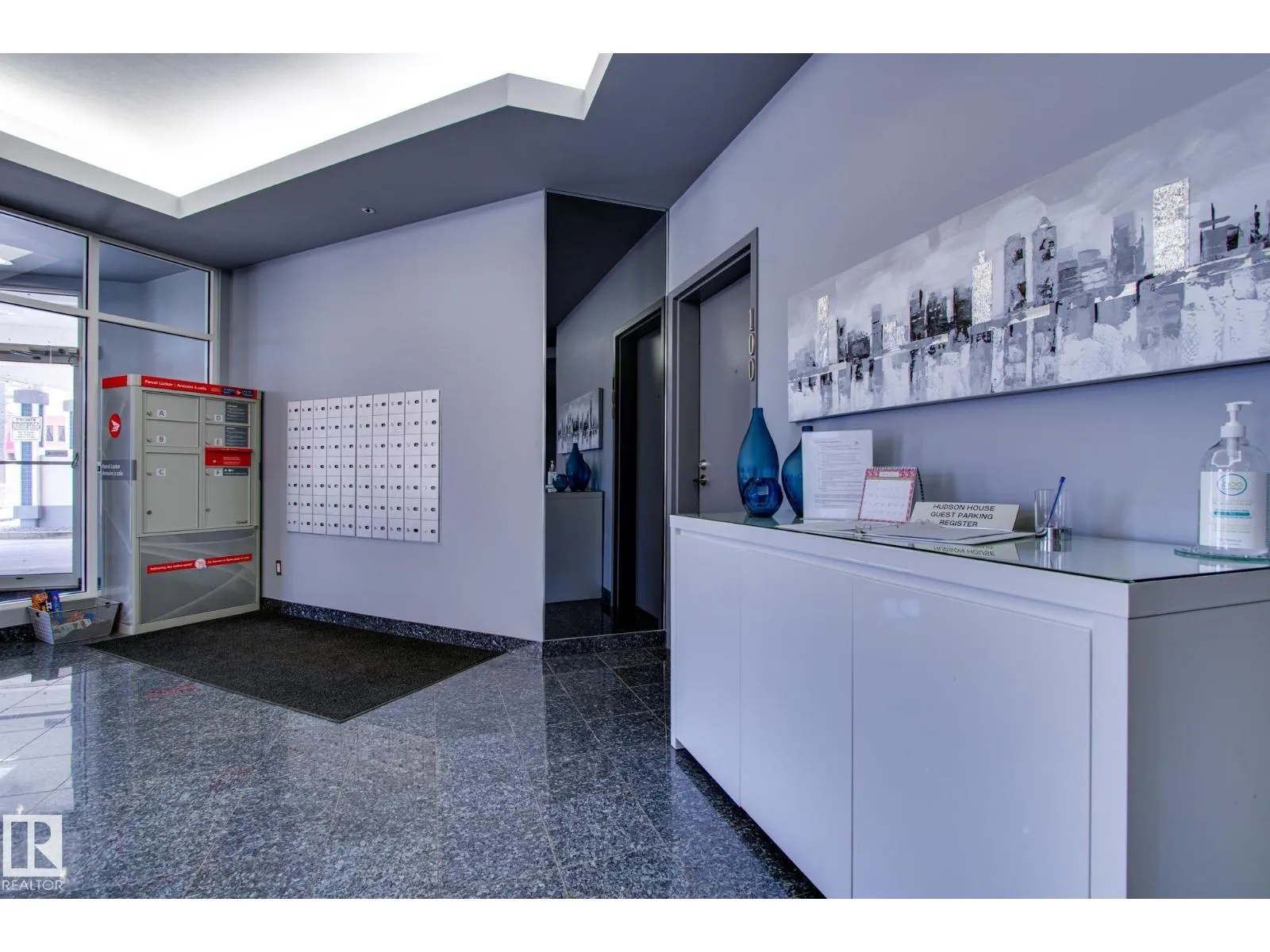 #304 10130 114 ST NW