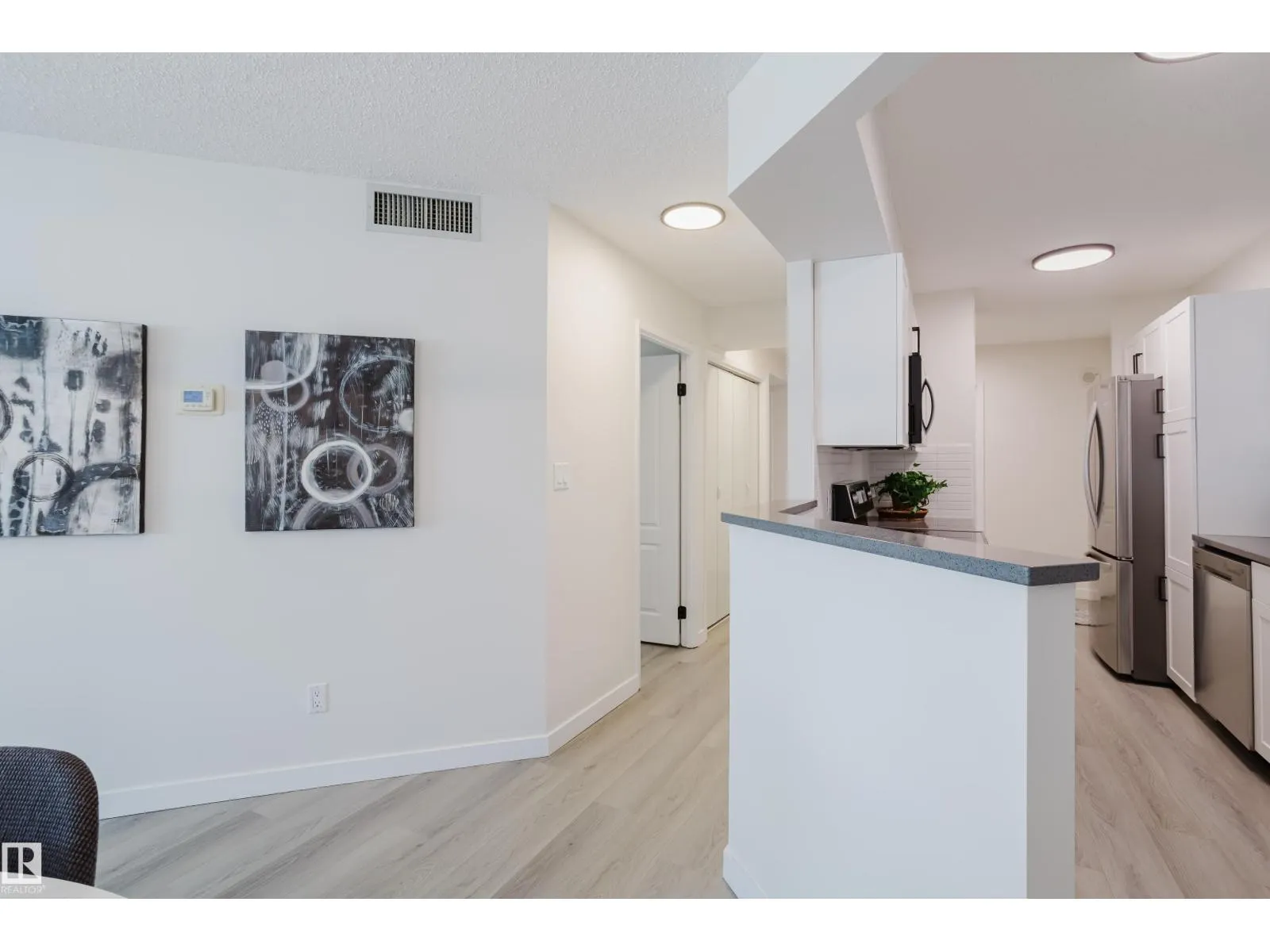 #304 10130 114 ST NW
