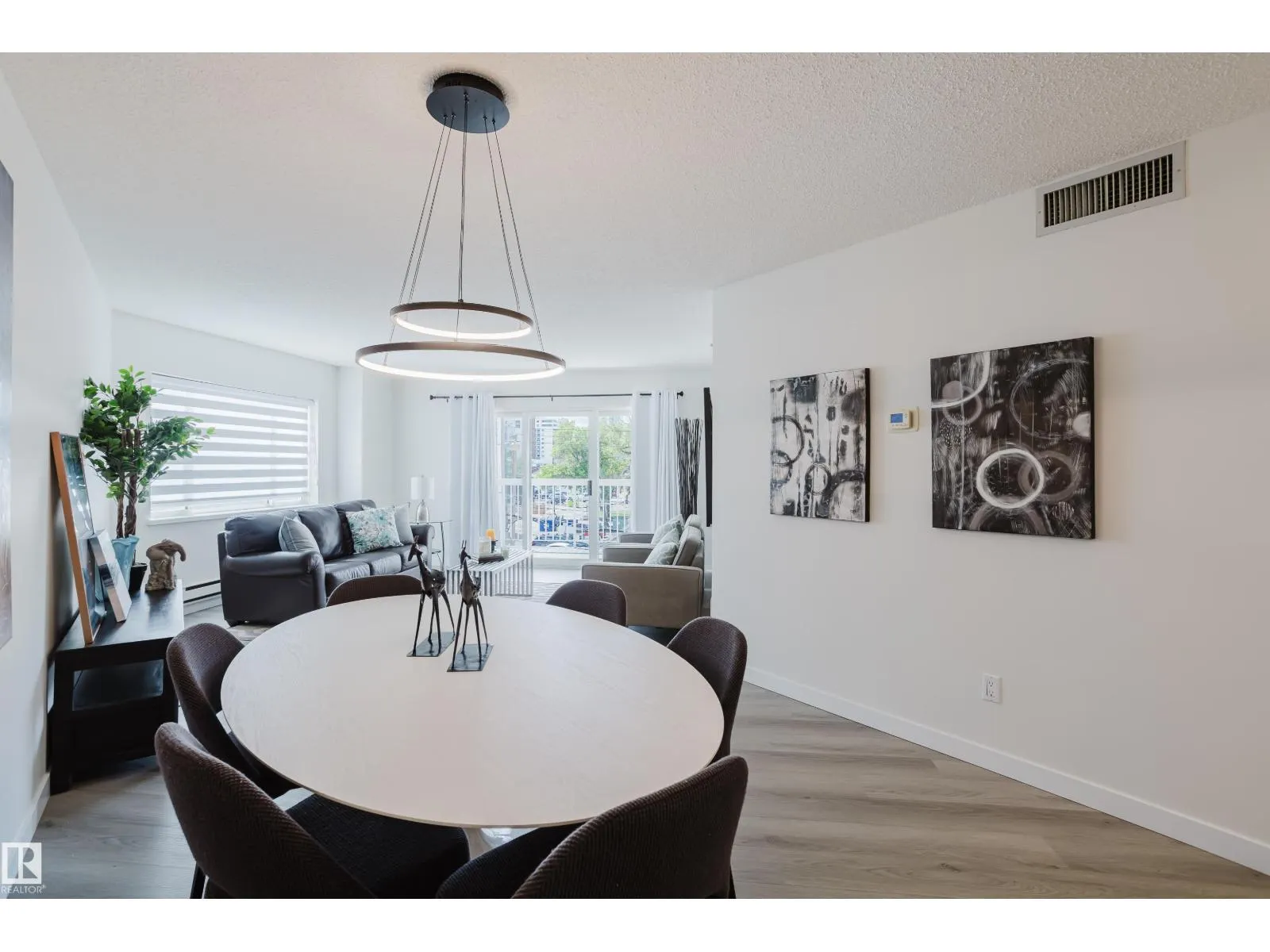 #304 10130 114 ST NW