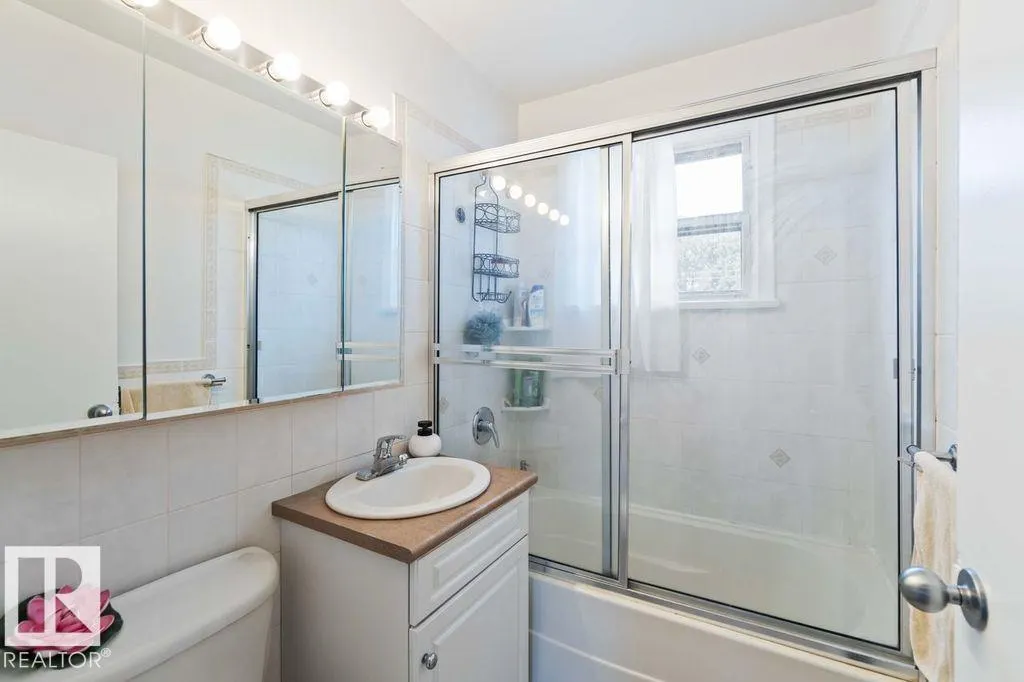 12040 50 ST NW