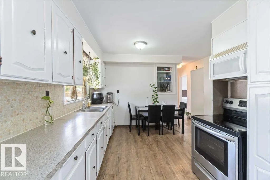 12040 50 ST NW