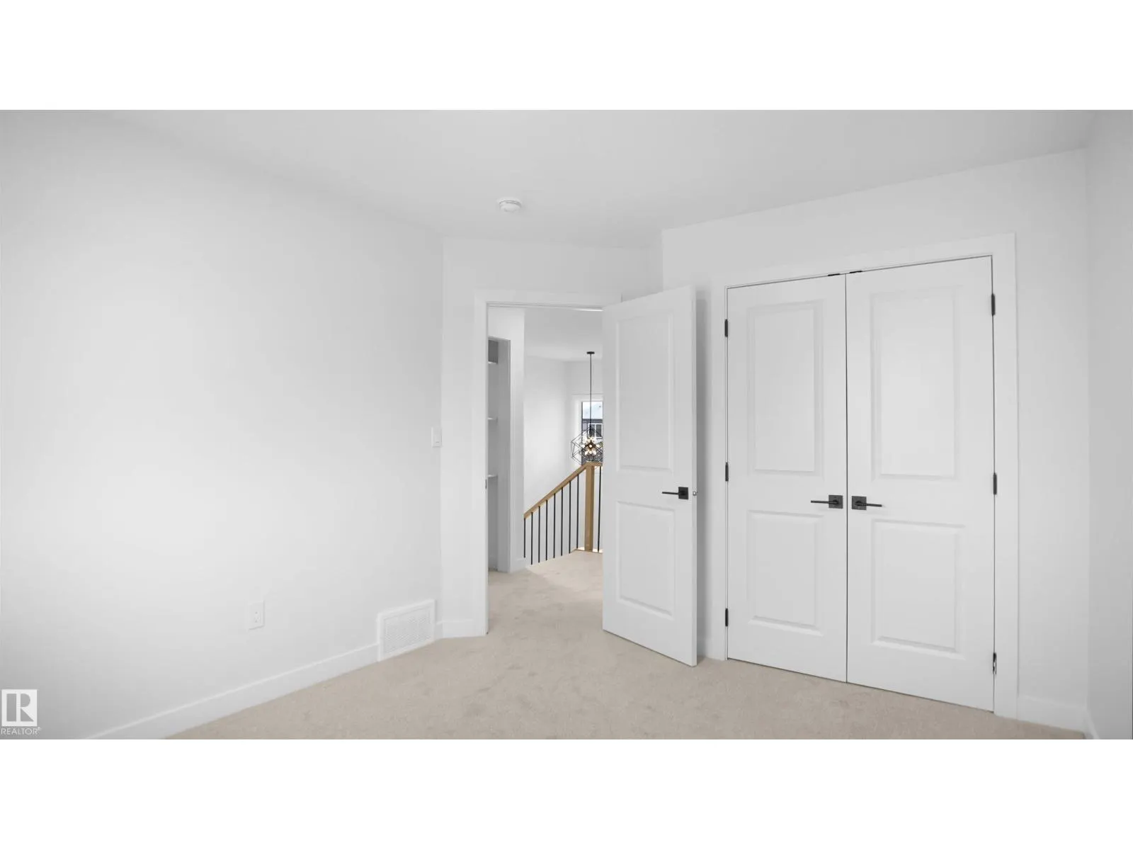 10 Axelwood Crescent