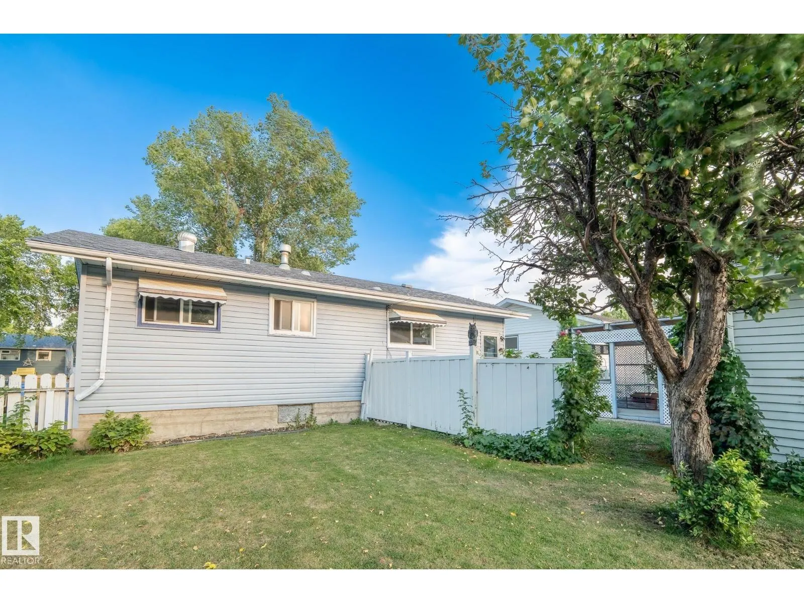 3912 52 st