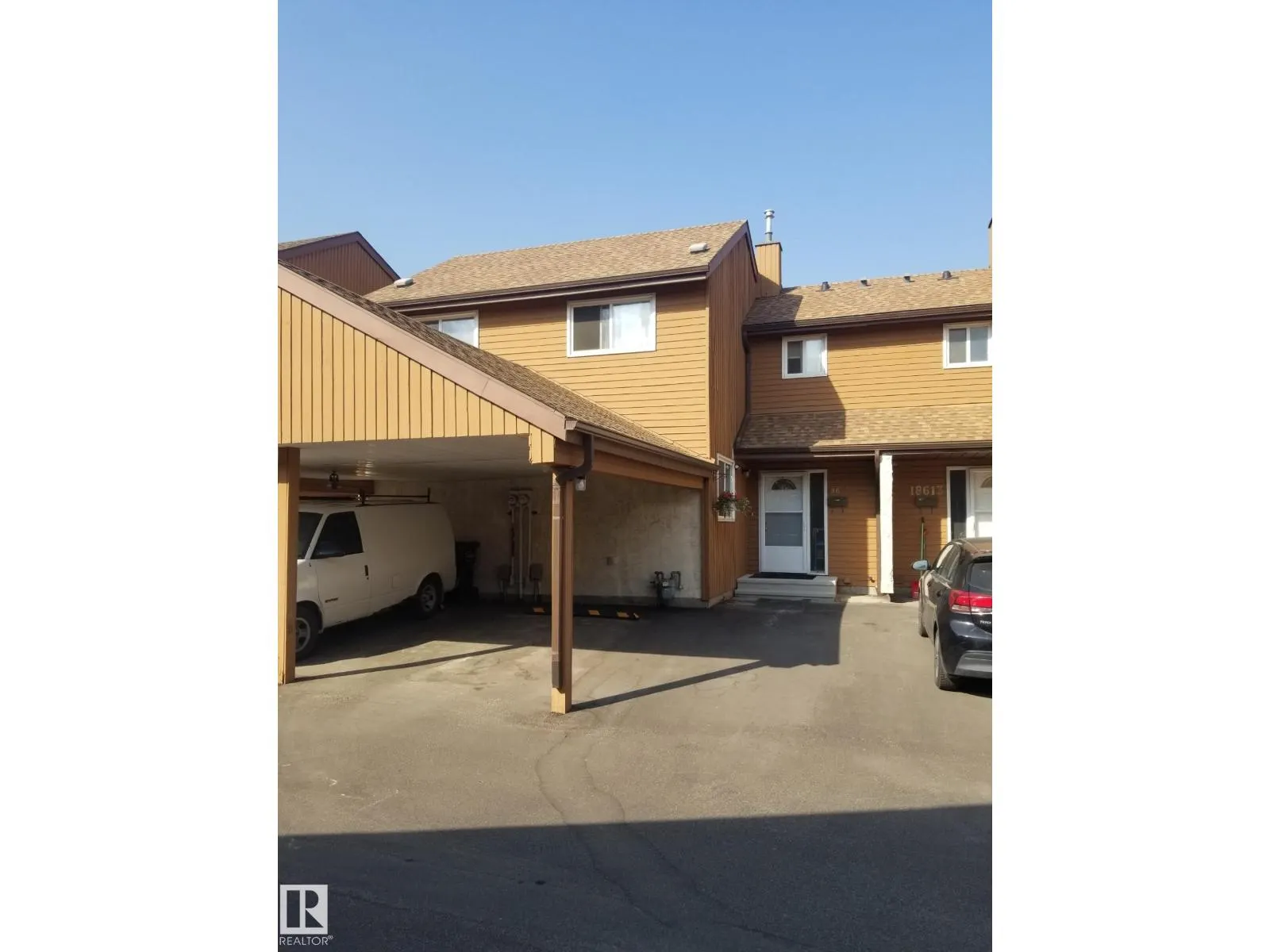 18611 66 AV NW