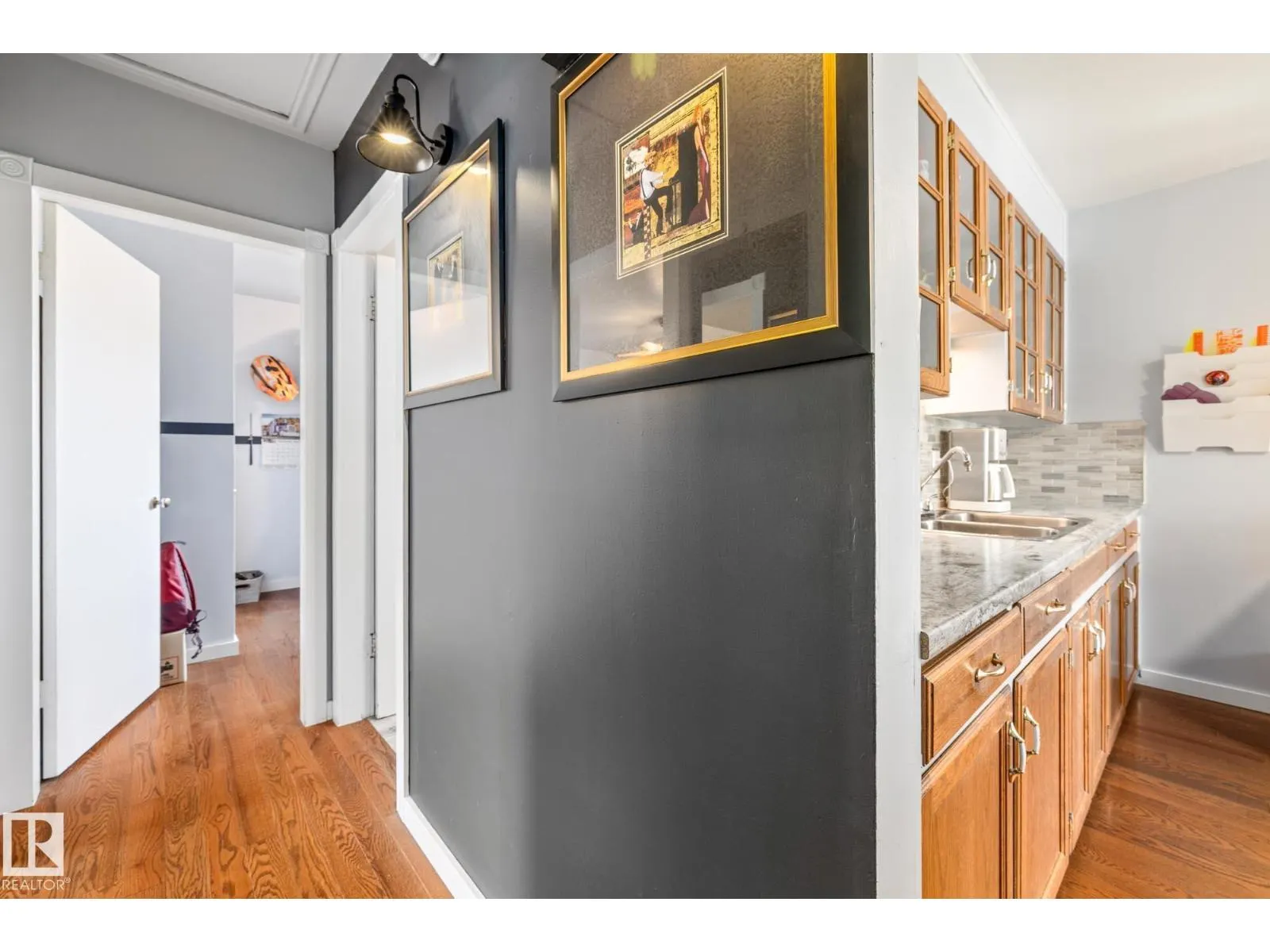 9135 155 ST NW