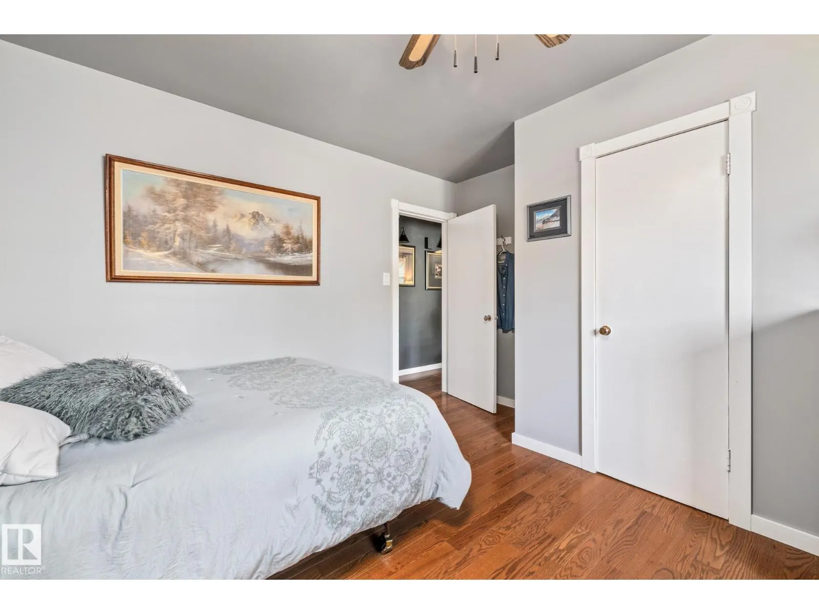9135 155 ST NW