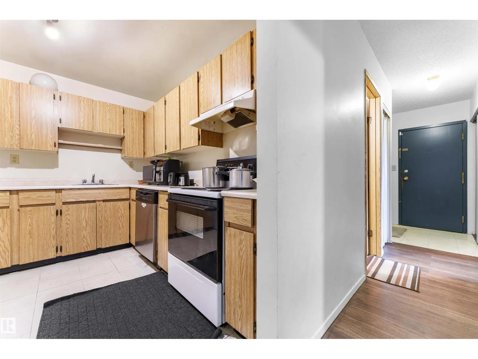 #208 1620 48 ST NW