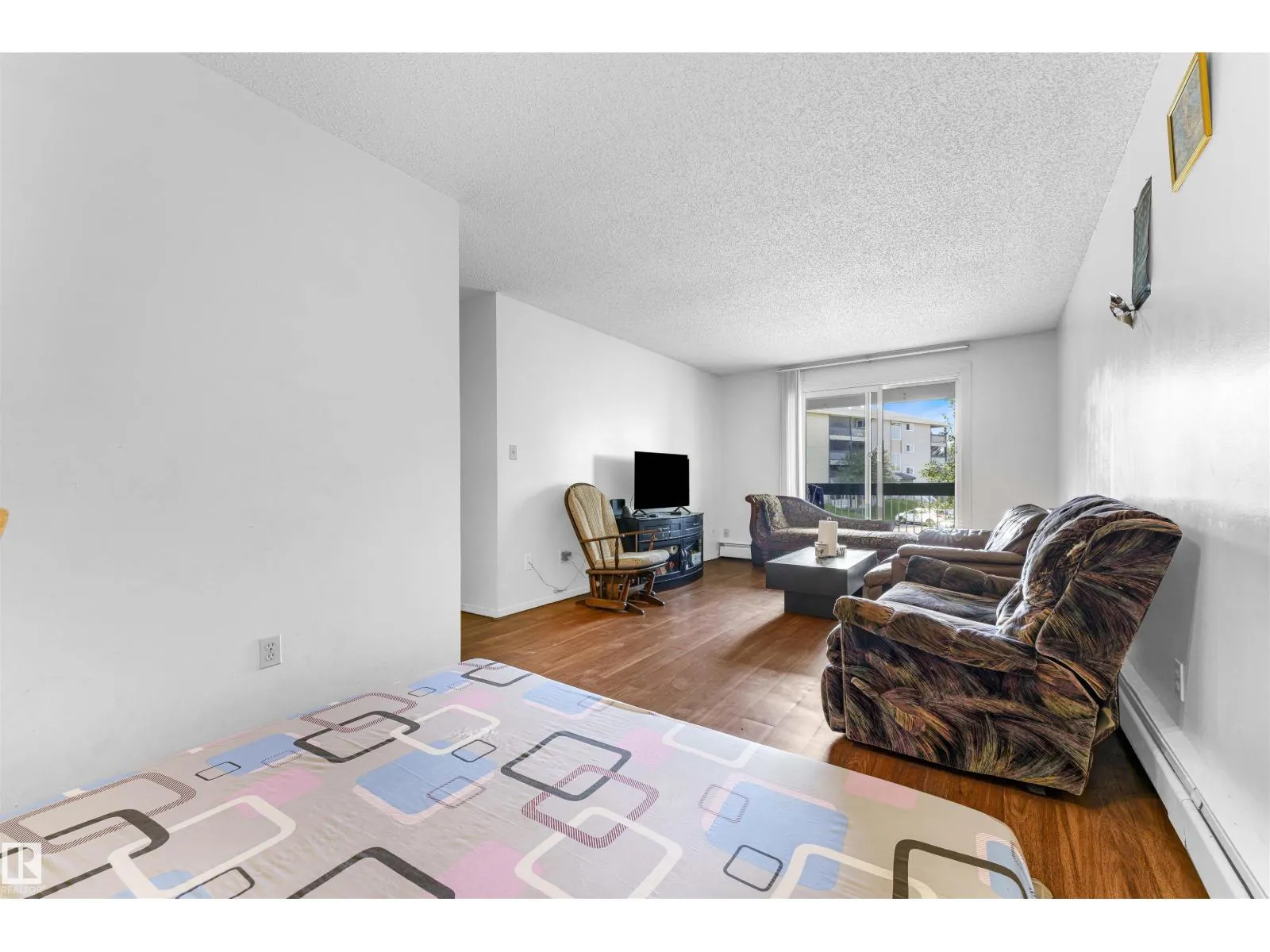 #208 1620 48 ST NW